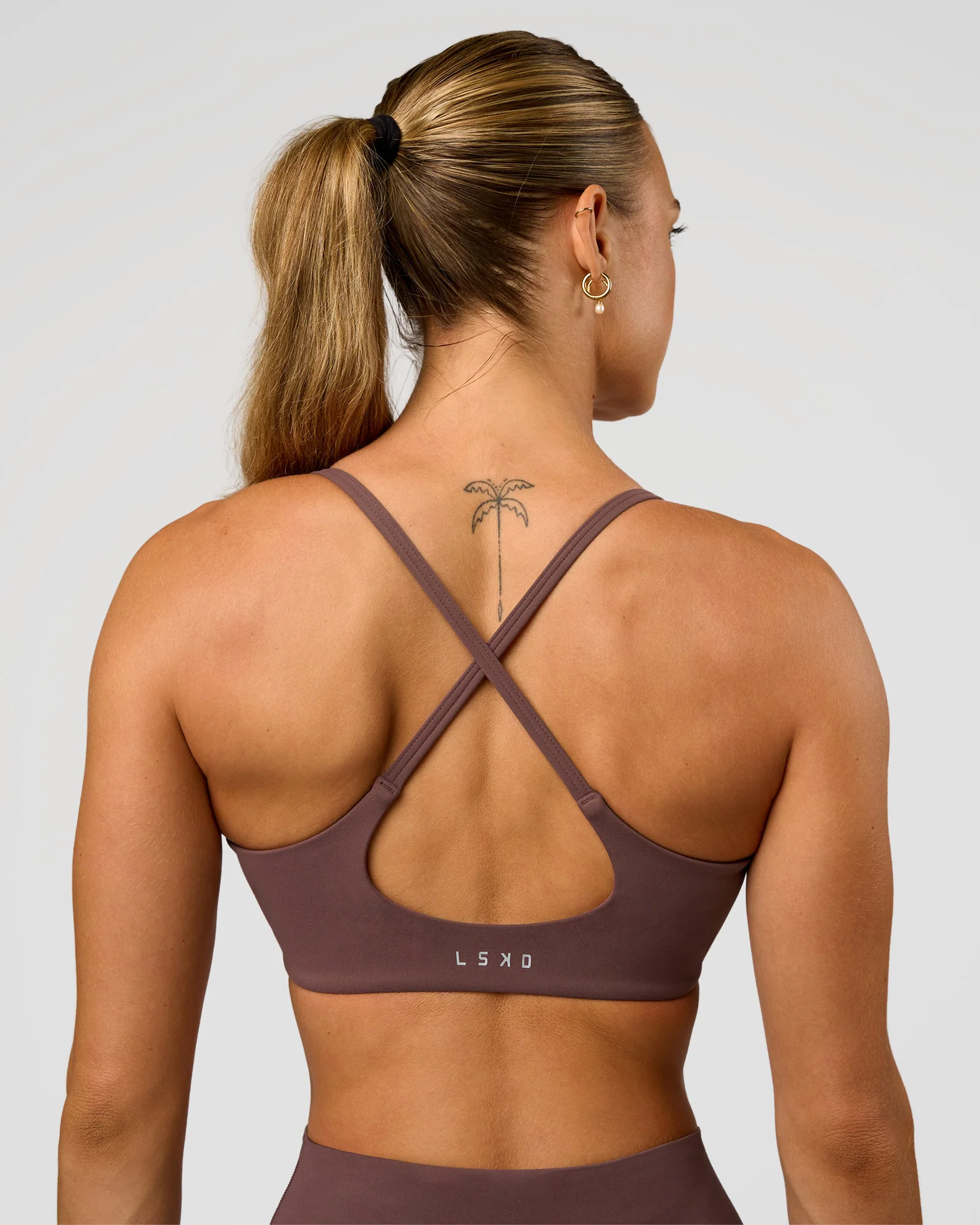 2327-pinnacle-sports-bra-cocoa-powder-6.webp Pinnacle Sports Bra - Cocoa Powder