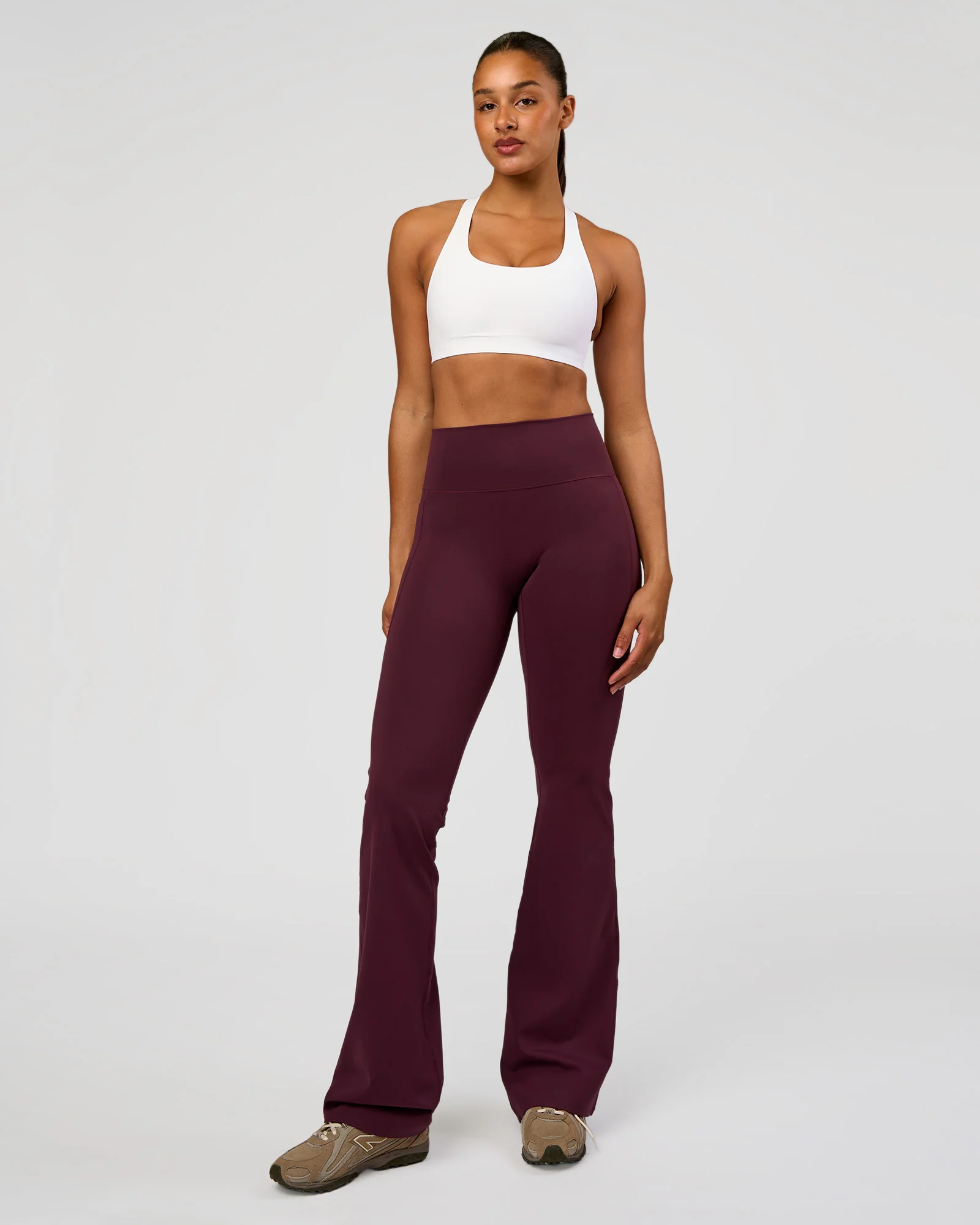 2424-flow-bonded-scoop-neck-sports-bra-white-3.webp Flow Bonded Scoop Neck Sports Bra - White