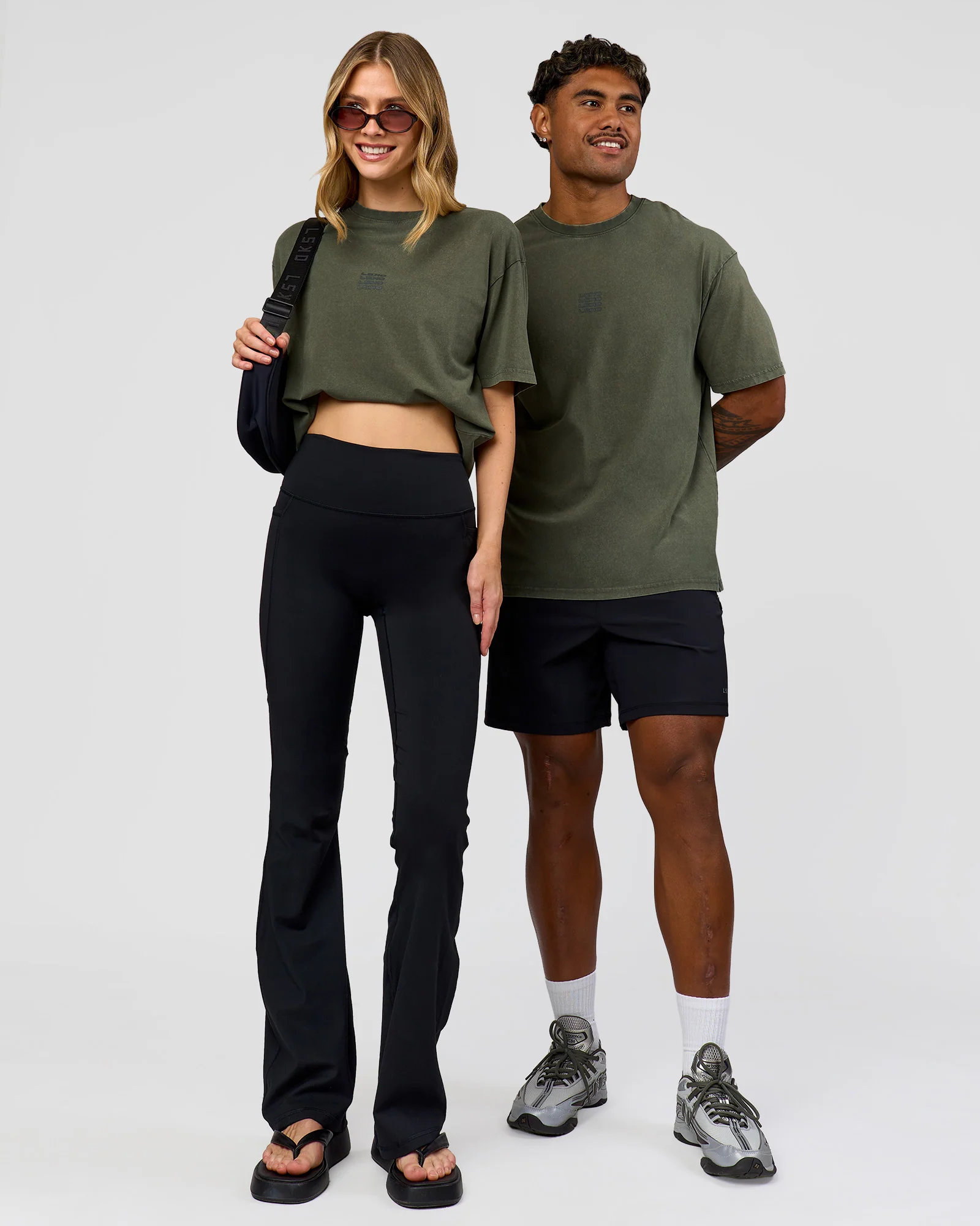 2530-everyday-elevation-flxcotton-oversized-tee-carbon-green-washed-white-2.webp Everyday Elevation FLXCotton Oversized Tee - Carbon Green Washed -White