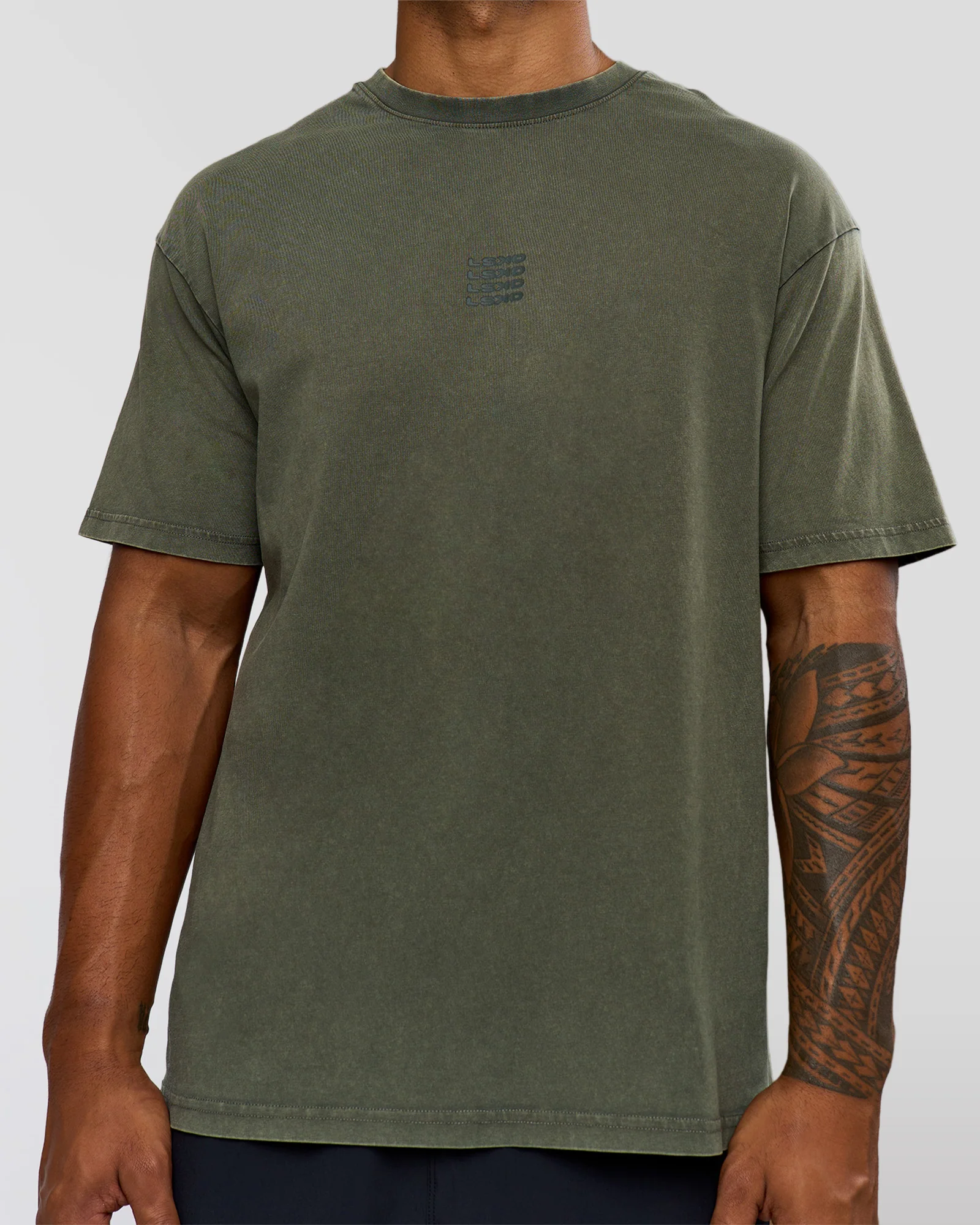 2530-everyday-elevation-flxcotton-oversized-tee-carbon-green-washed-white-9.webp Everyday Elevation FLXCotton Oversized Tee - Carbon Green Washed -White