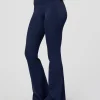 254-fusion-v-contour-high-rise-flared-legging-pockets-future-navy-7.webp Fusion V-Contour High-Rise Flared Legging Pockets - Future Navy