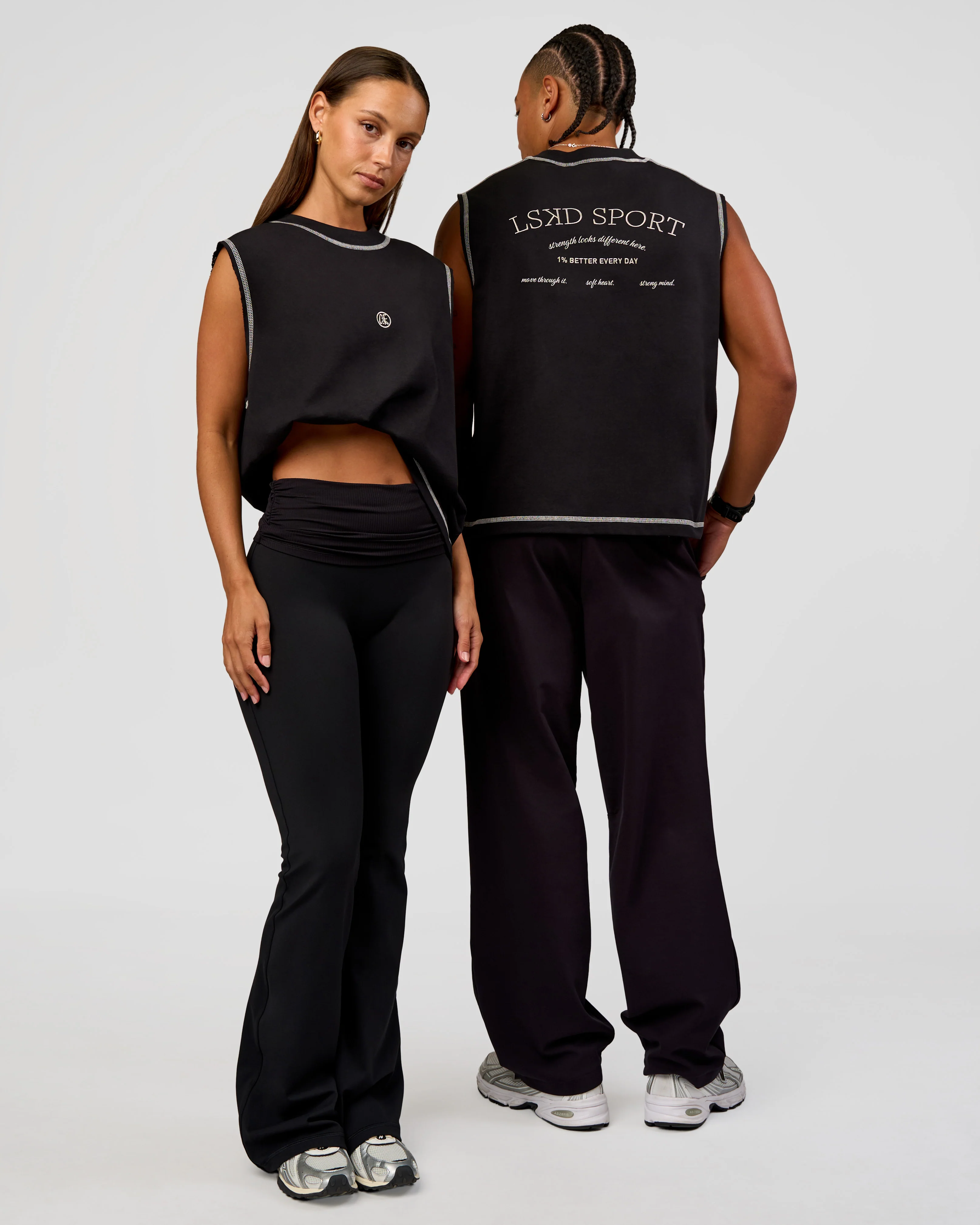 2547-cf-unisex-oversized-heavyweight-boxed-tank-black-cf-x-lskd-sport-1.webp CF Unisex Oversized Heavyweight Boxed Tank - Black-CF X LSKD Sport