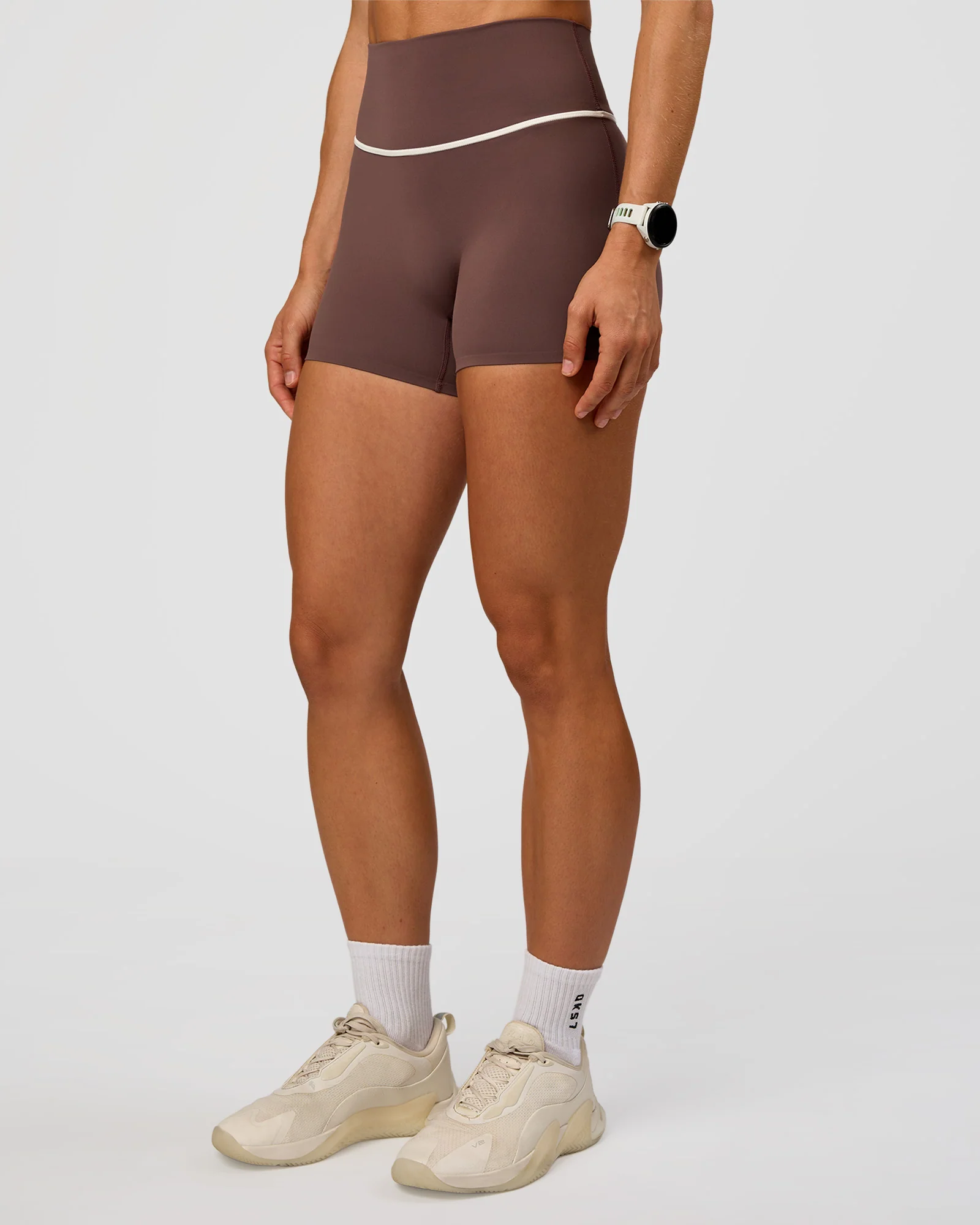 Pinnacle High-Rise 4" Short - Cocoa Powder-Off White