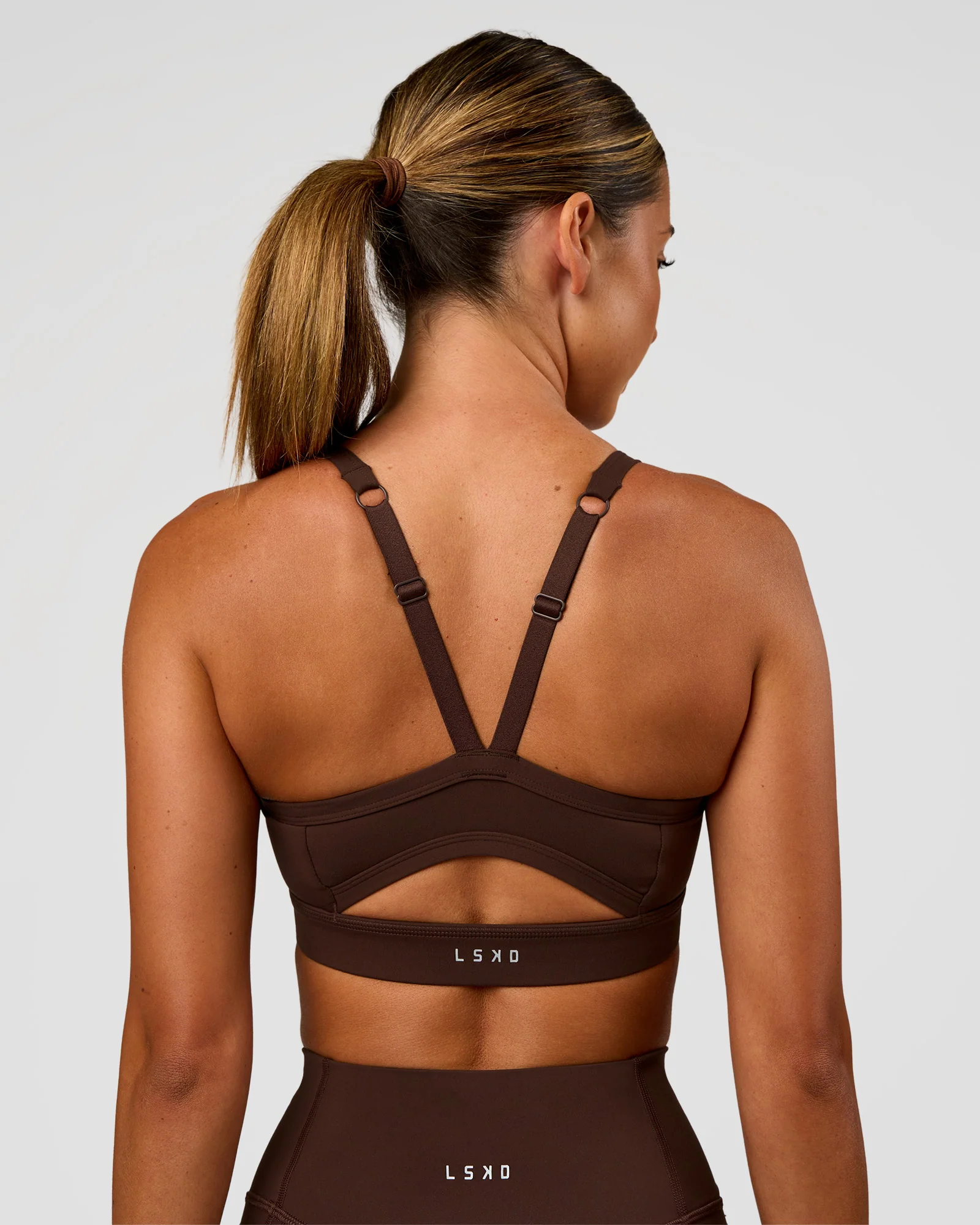 263-momentum-sports-bra-hot-chocolate-5.webp Momentum Sports Bra - Hot Chocolate