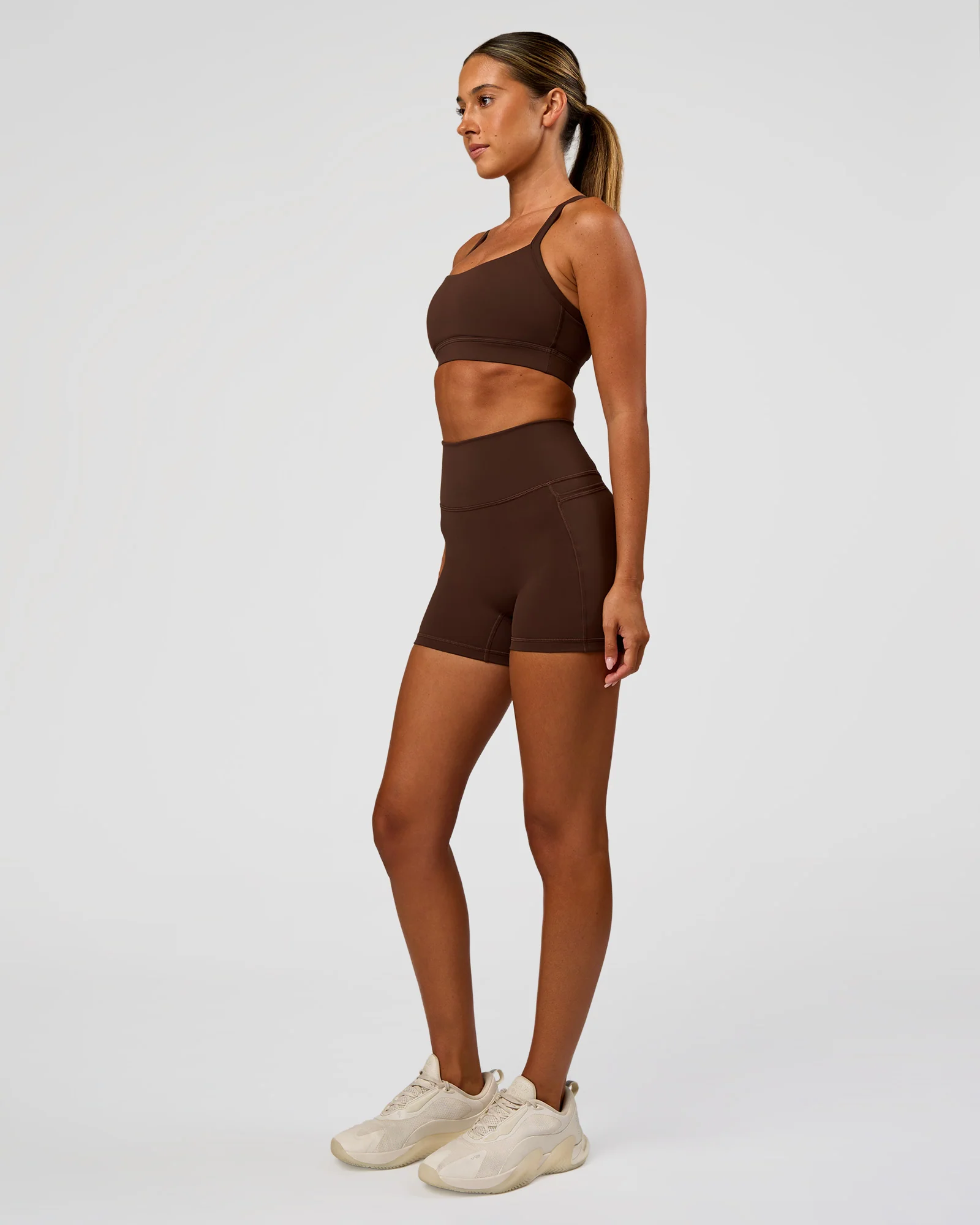 263-momentum-sports-bra-hot-chocolate-7.webp Momentum Sports Bra - Hot Chocolate