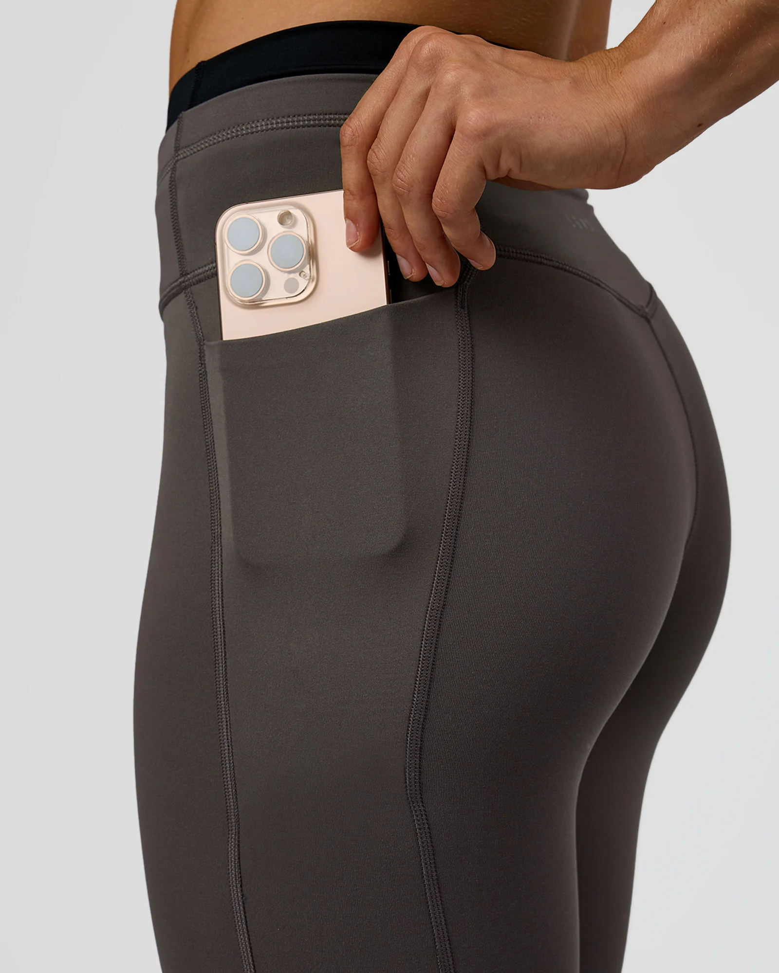 2686-liberate-high-rise-full-length-legging-pockets-duskstone-black-2.webp Liberate High-Rise Full Length Legging Pockets - Duskstone-Black