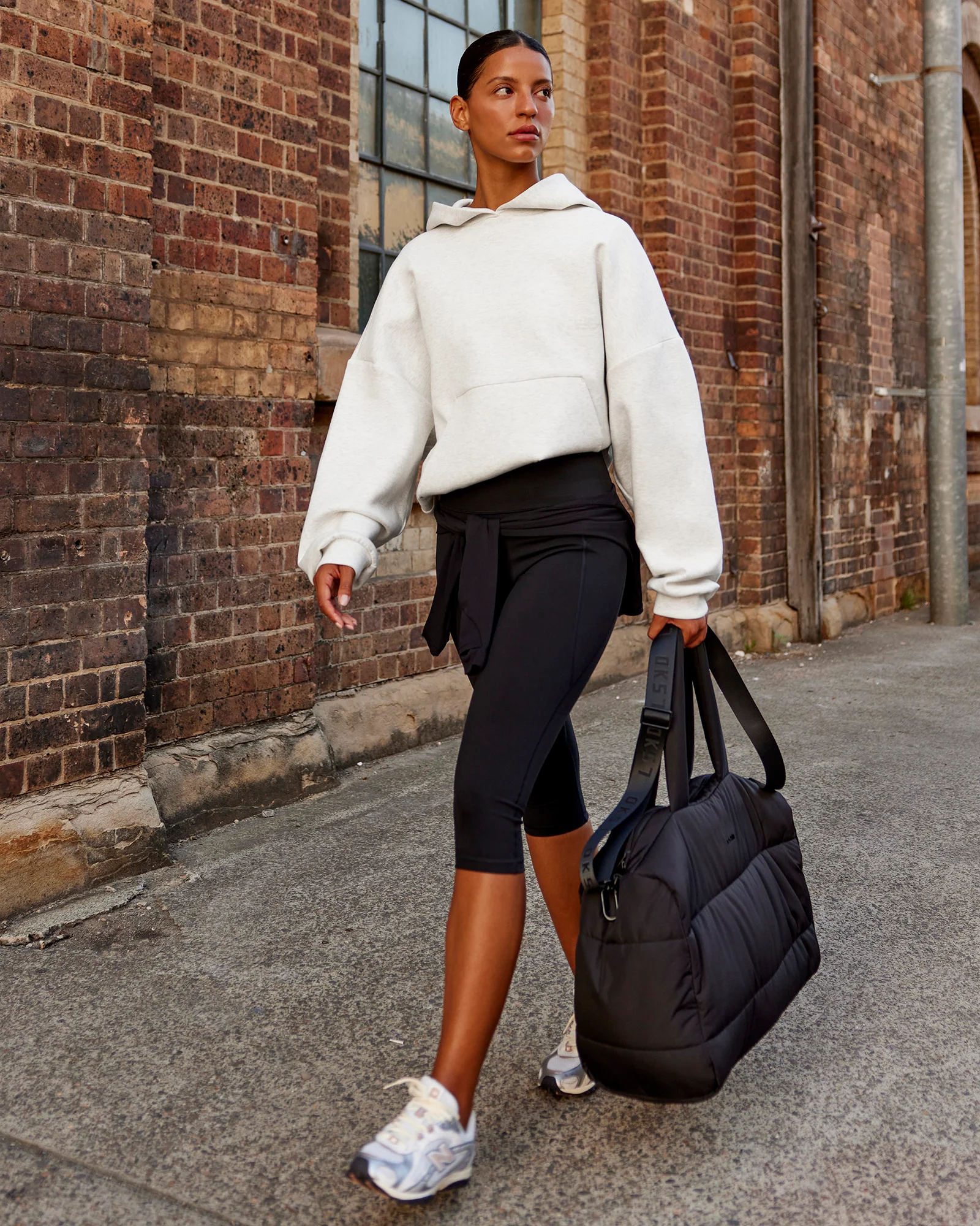 2925-afterdark-zerocrease-oversized-hoodie-silver-marl-5.webp AfterDark ZeroCrease Oversized Hoodie - Silver Marl