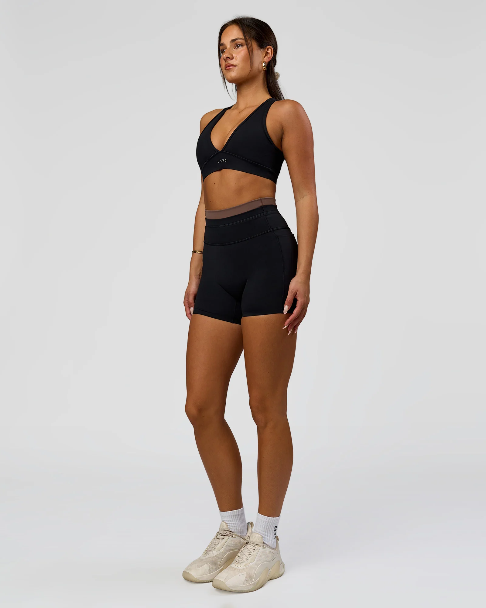 Liberate High-Rise 4" Short Pockets - Black-Cocoa Powder