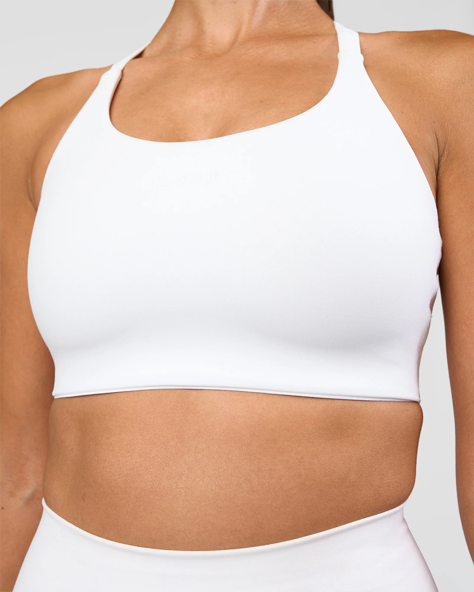 3010-twist-sports-bra-d-dd-e-white-5.webp Twist Sports Bra D/DD/E - White