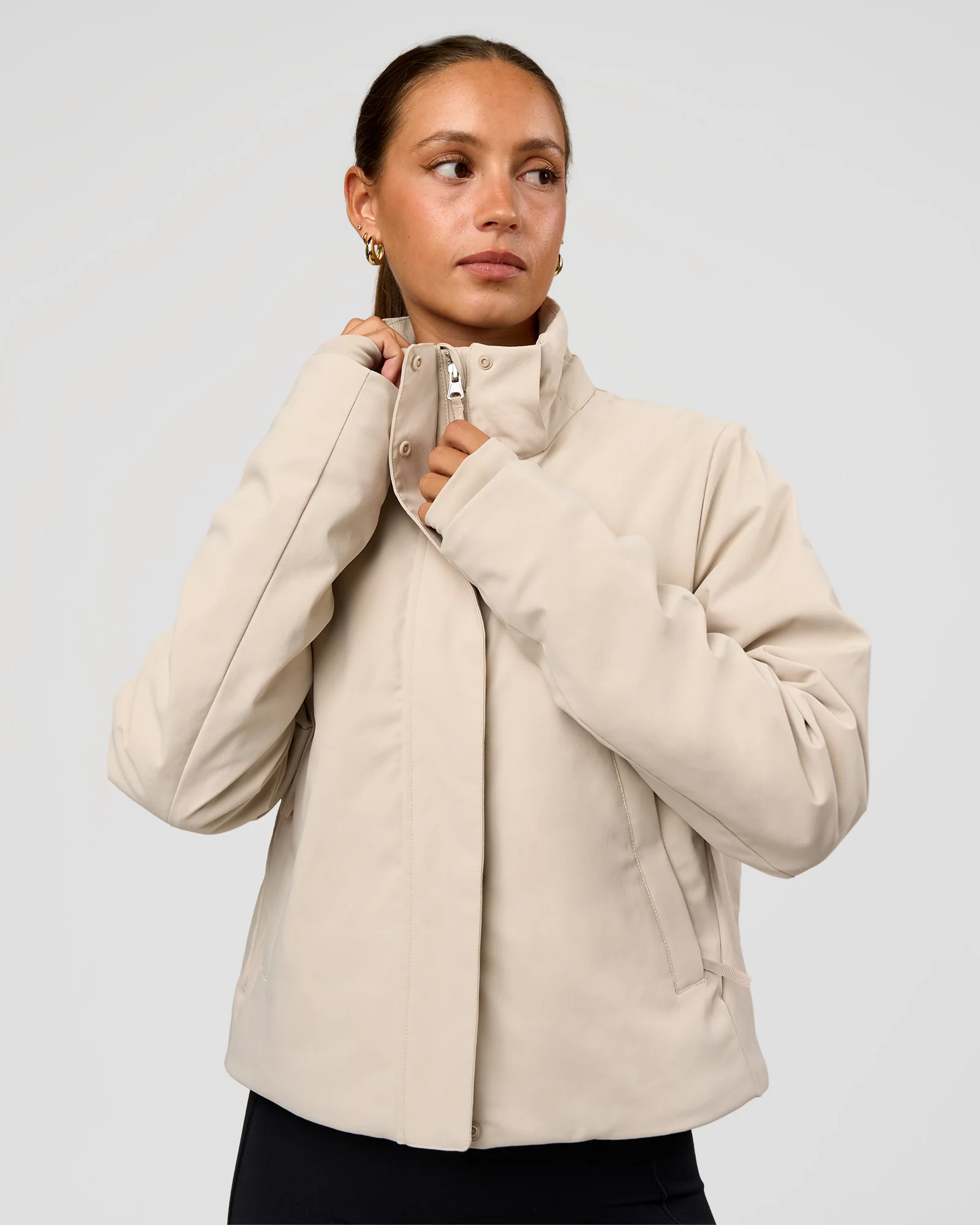 309-auxiliary-2.0-jacket-shale-beige-8.webp Auxiliary 2.0 Jacket - Shale Beige