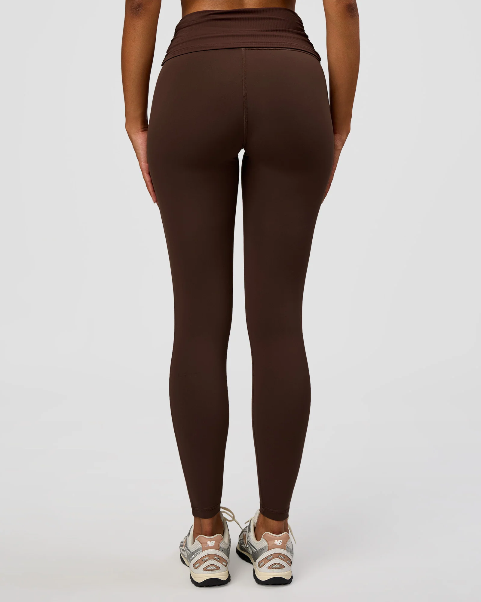 3116-cf-fold-over-high-rise-full-length-legging-hot-chocolate-2.webp CF Fold Over High-Rise Full Length Legging - Hot Chocolate