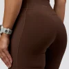 3247-cf-fusion-ultra-high-rise-6-short-pockets-hot-chocolate-1.webp CF Fusion Ultra High-Rise 6" Short Pockets - Hot Chocolate