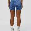 3274-fusion-v-contour-ultra-high-rise-6-short-pockets-energy-print-blue-multi-9.webp Fusion V-Contour Ultra High-Rise 6" Short Pockets - Energy Print Blue Multi