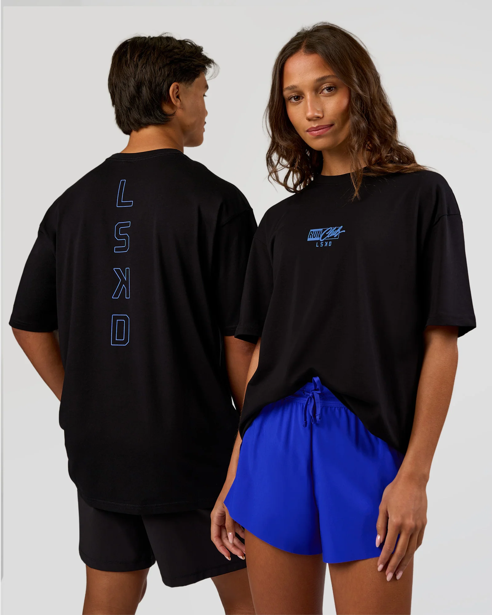 3412-run-club-script-flxcotton-oversized-tee-black-palace-blue-1.webp Run Club Script FLXCotton Oversized Tee - Black-Palace Blue