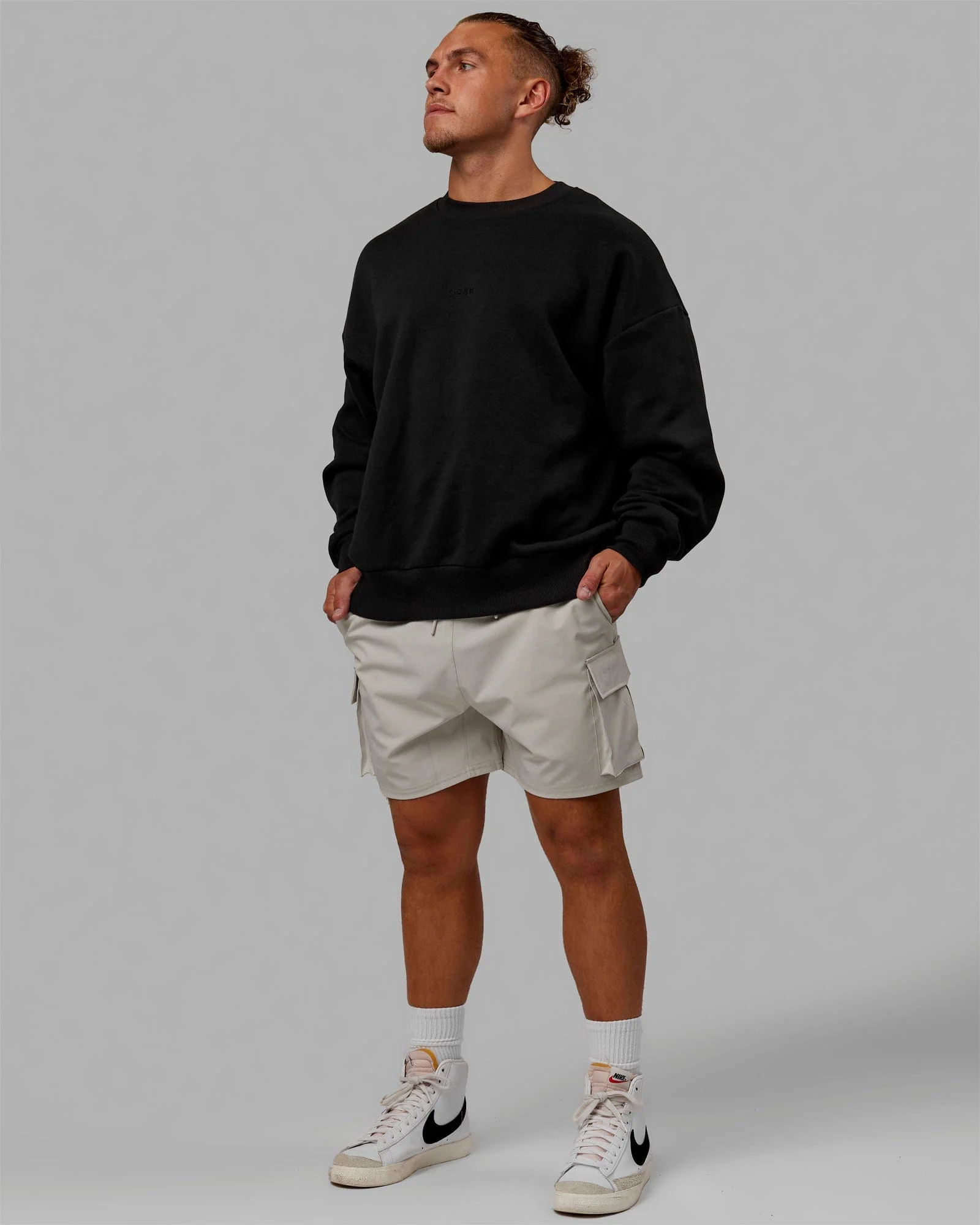 3421-mvp-oversized-sweater-black-11.webp MVP Oversized Sweater - Black