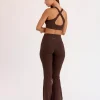 356-fusion-v-contour-high-rise-flared-petite-legging-pockets-hot-chocolate-2.webp Fusion V-Contour High-Rise Flared Petite Legging Pockets - Hot Chocolate