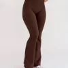 356-fusion-v-contour-high-rise-flared-petite-legging-pockets-hot-chocolate-5.webp Fusion V-Contour High-Rise Flared Petite Legging Pockets - Hot Chocolate