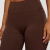 356-fusion-v-contour-high-rise-flared-petite-legging-pockets-hot-chocolate-8.webp Fusion V-Contour High-Rise Flared Petite Legging Pockets - Hot Chocolate