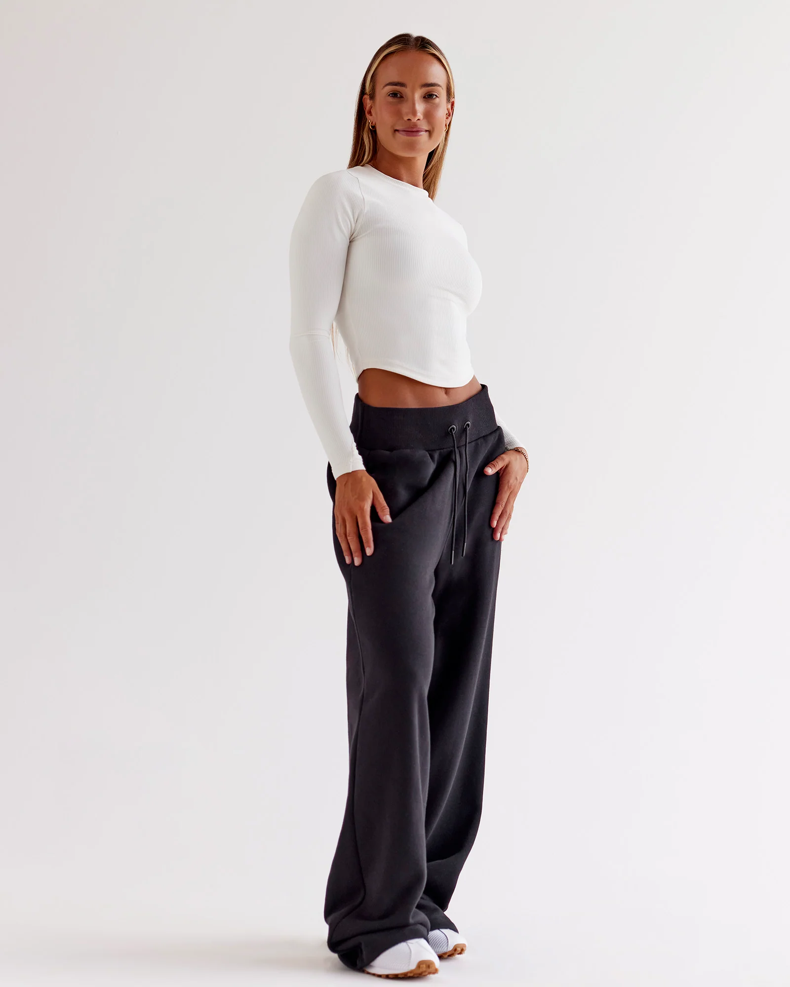3599-go-to-wide-leg-track-pant-black-1.webp Go-To Wide Leg Track Pant - Black