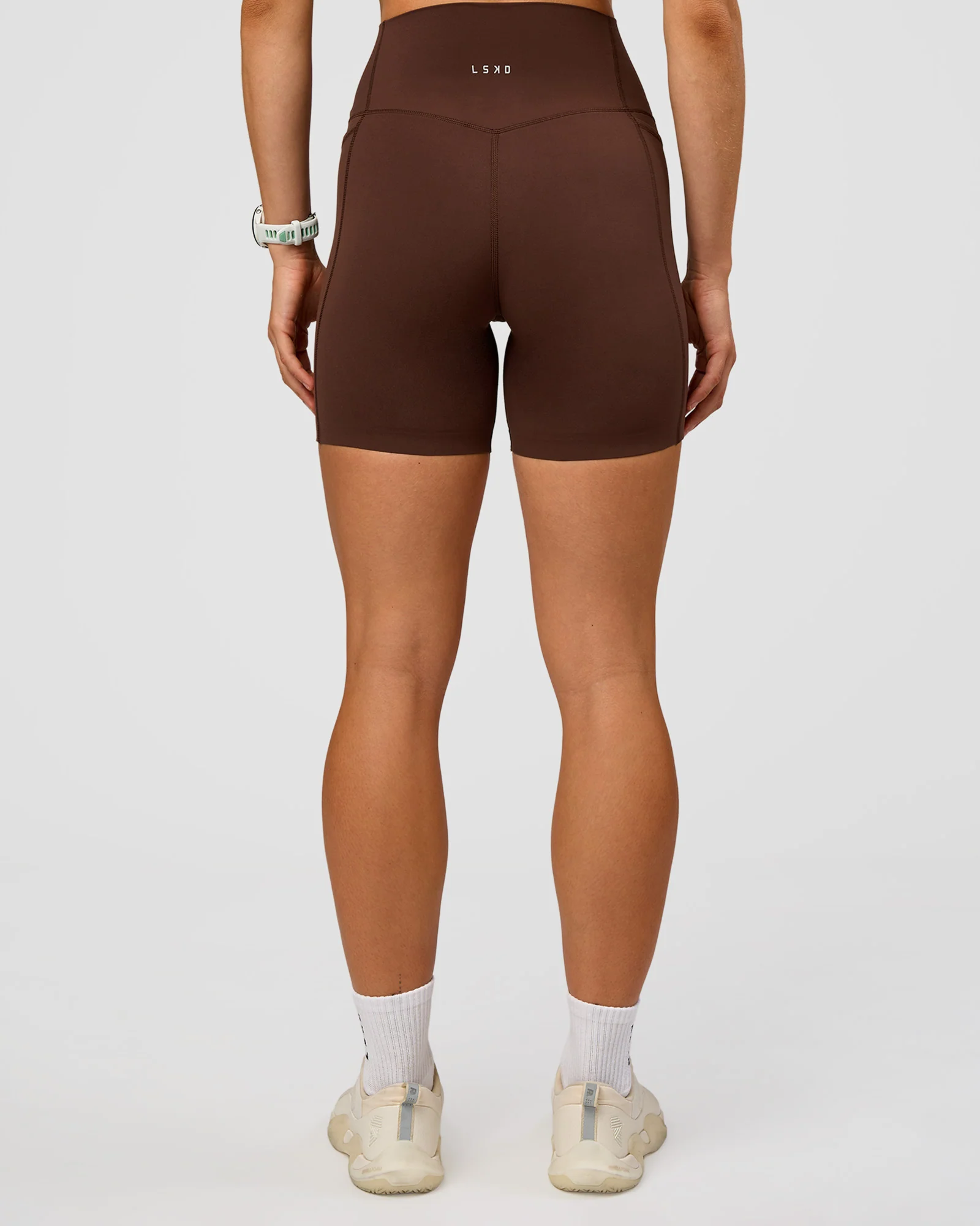 36-elixir-ultra-high-rise-6-short-pockets-hot-chocolate-4.webp Elixir Ultra High-Rise 6” Short Pockets - Hot Chocolate