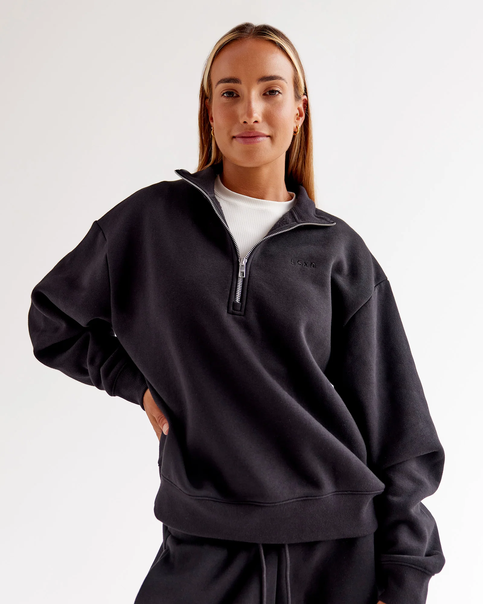 3626-go-to-oversized-quarter-zip-sweater-black-1.webp Go-To Oversized Quarter Zip Sweater - Black