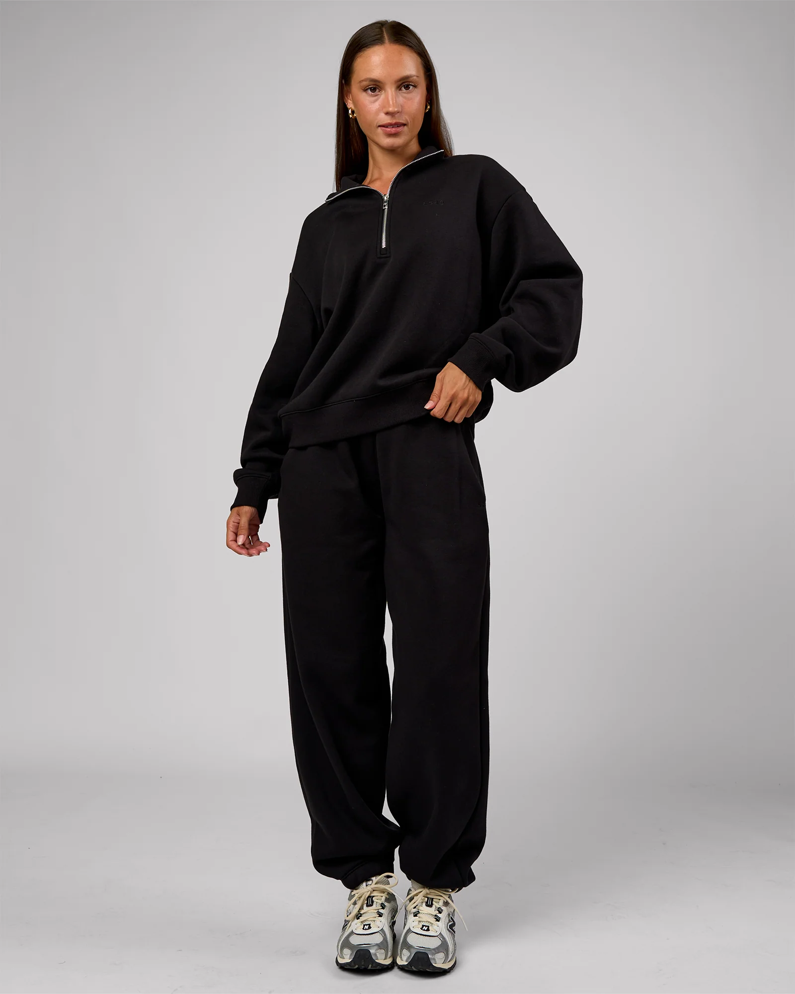 3626-go-to-oversized-quarter-zip-sweater-black-7.webp Go-To Oversized Quarter Zip Sweater - Black
