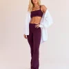 365-fusion-v-contour-high-rise-flared-petite-legging-pockets-cherry-lacquer-1.webp Fusion V-Contour High-Rise Flared Petite Legging Pockets - Cherry Lacquer