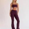 365-fusion-v-contour-high-rise-flared-petite-legging-pockets-cherry-lacquer-4.webp Fusion V-Contour High-Rise Flared Petite Legging Pockets - Cherry Lacquer