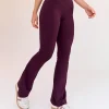 365-fusion-v-contour-high-rise-flared-petite-legging-pockets-cherry-lacquer-6.webp Fusion V-Contour High-Rise Flared Petite Legging Pockets - Cherry Lacquer