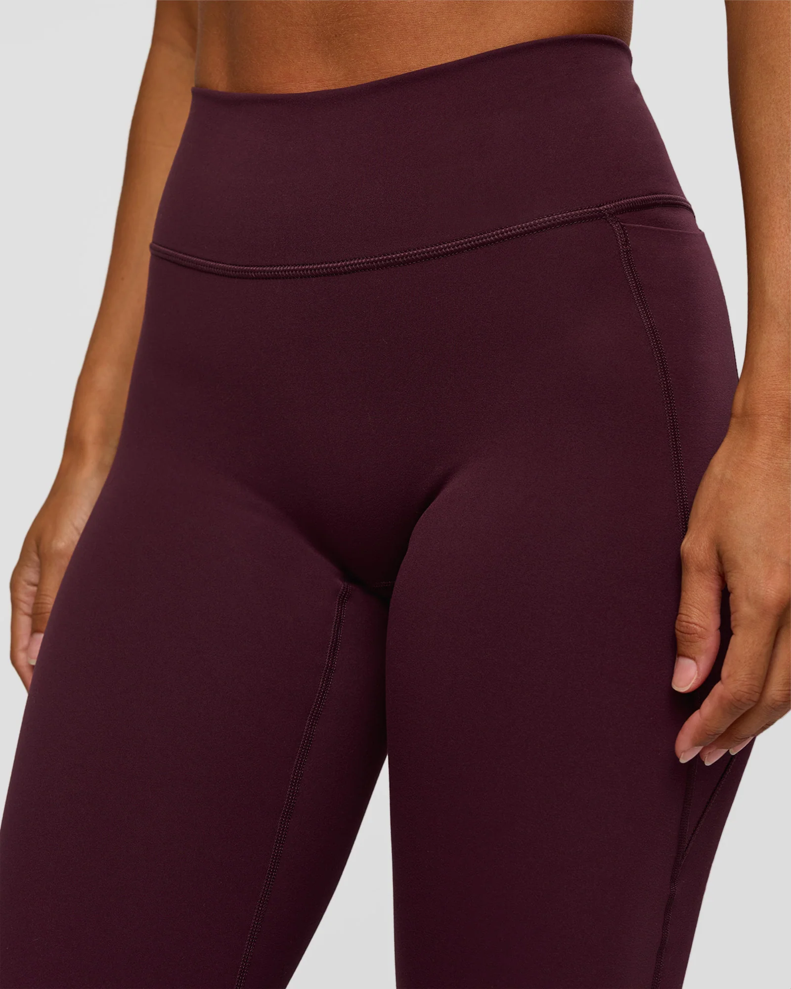 365-fusion-v-contour-high-rise-flared-petite-legging-pockets-cherry-lacquer-8.webp Fusion V-Contour High-Rise Flared Petite Legging Pockets - Cherry Lacquer