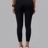 3717-rep-ultra-high-rise-7-8-legging-pockets-black-black-4.webp Rep Ultra High-Rise 7/8 Legging Pockets - Black-Black