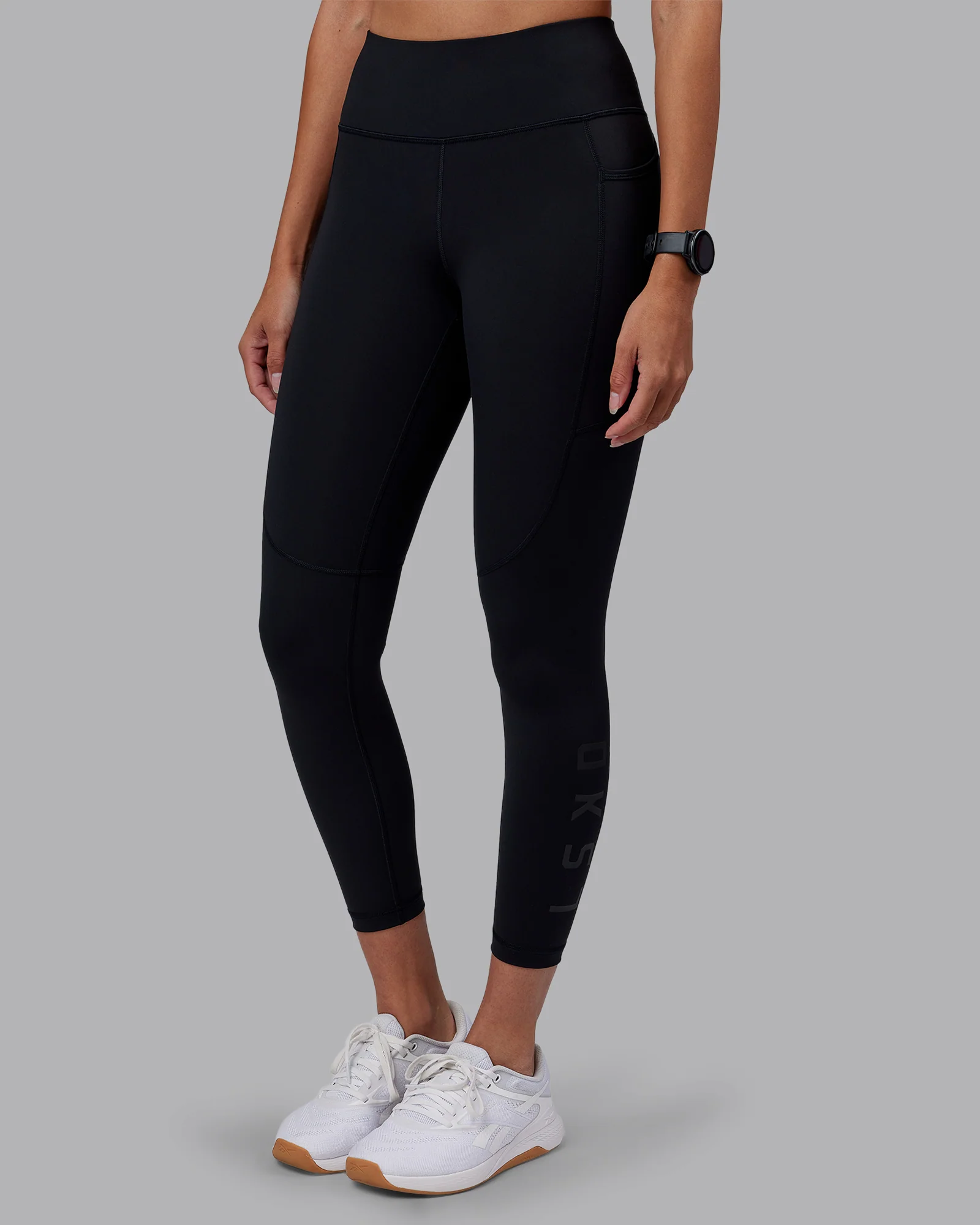 3717-rep-ultra-high-rise-7-8-legging-pockets-black-black-7.webp Rep Ultra High-Rise 7/8 Legging Pockets - Black-Black