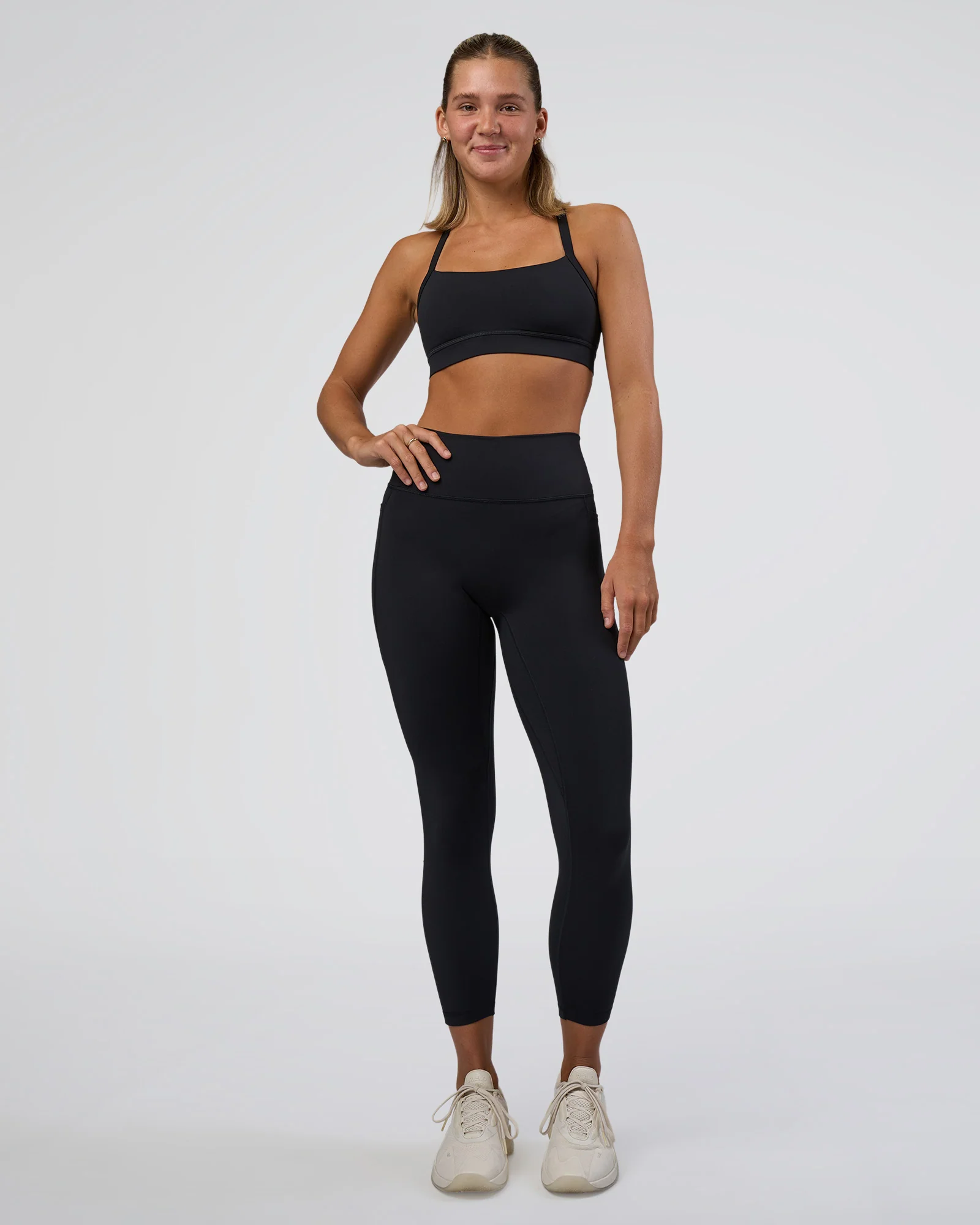 3726-fusion-ultra-high-rise-7-8-legging-pockets-black-2.webp Fusion Ultra High-Rise 7/8 Legging Pockets - Black