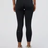 3726-fusion-ultra-high-rise-7-8-legging-pockets-black-4.webp Fusion Ultra High-Rise 7/8 Legging Pockets - Black