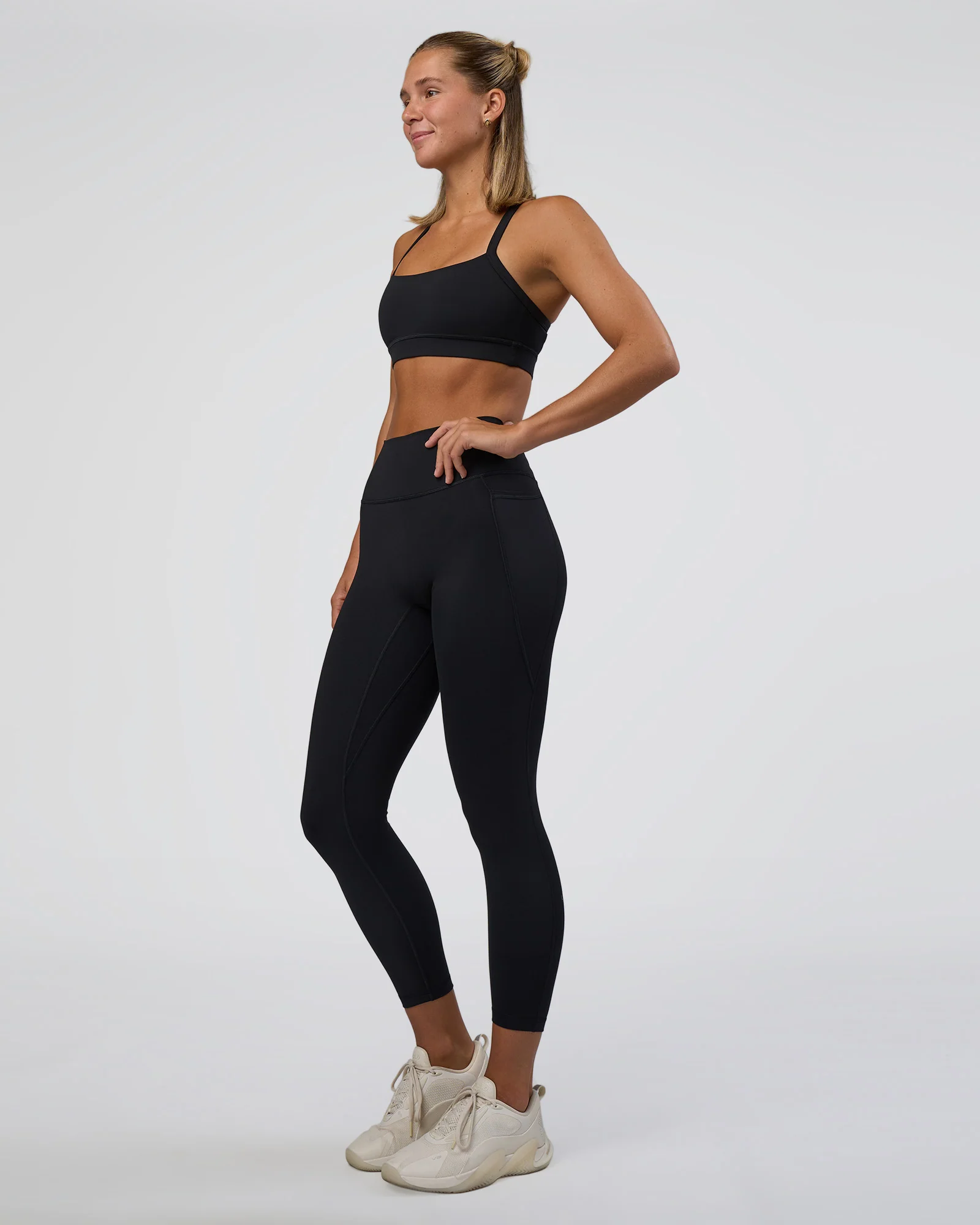 3726-fusion-ultra-high-rise-7-8-legging-pockets-black-8.webp Fusion Ultra High-Rise 7/8 Legging Pockets - Black