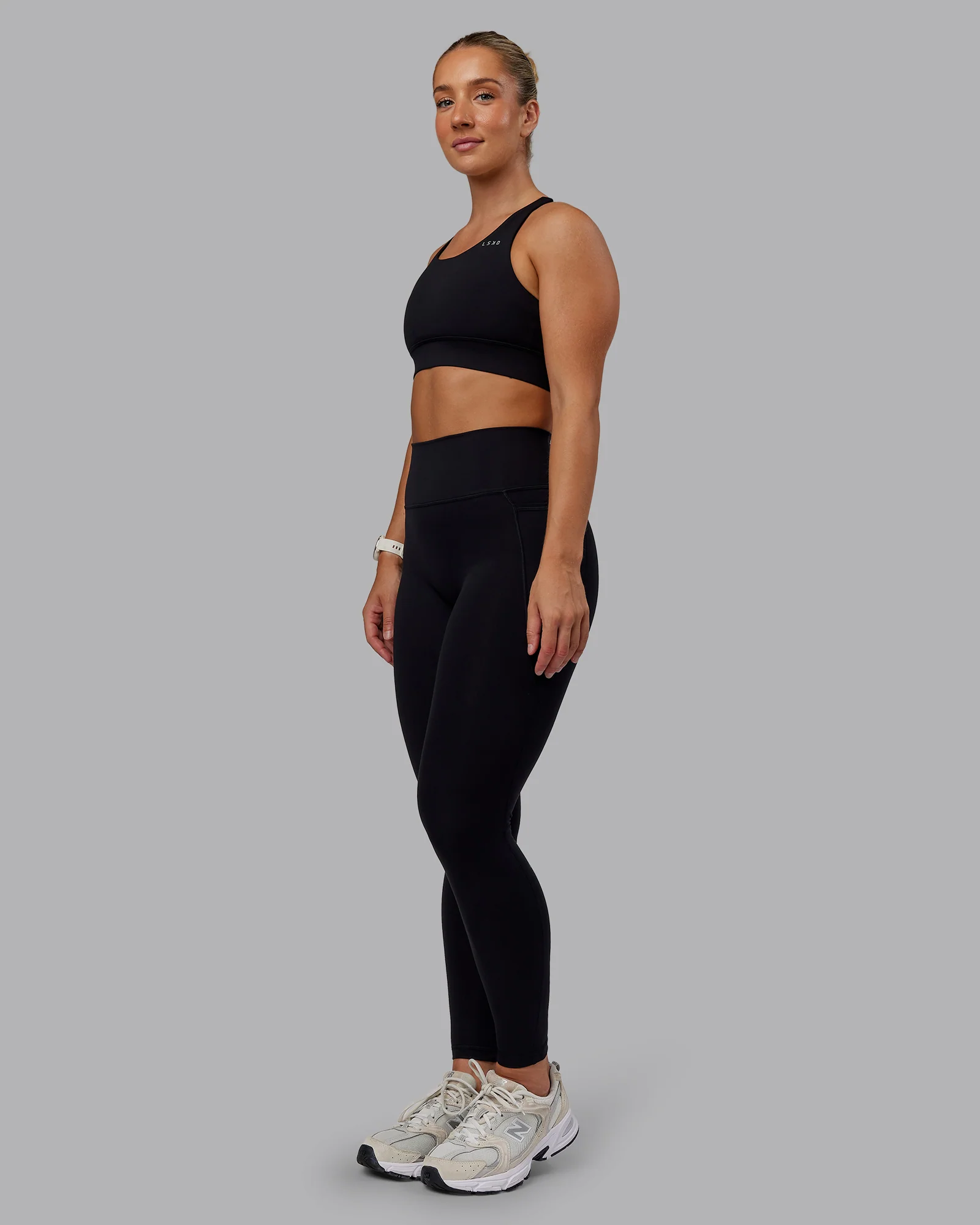 3903-accelerate-sports-bra-black-3.webp Accelerate Sports Bra - Black