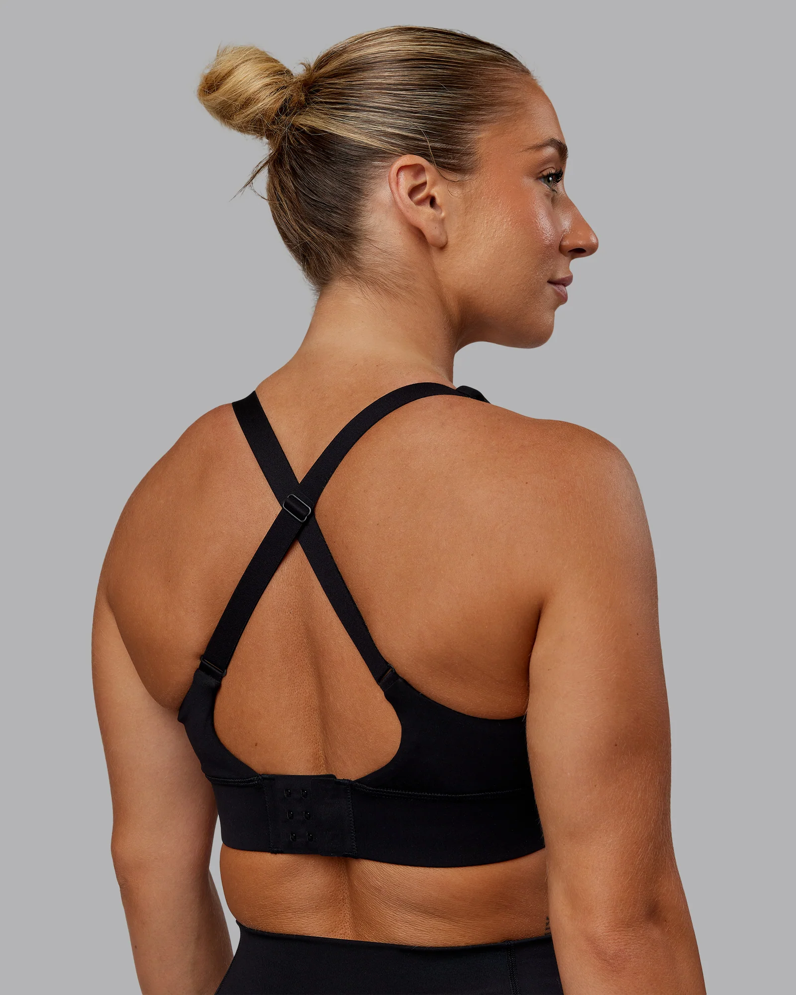 3903-accelerate-sports-bra-black-6.webp Accelerate Sports Bra - Black