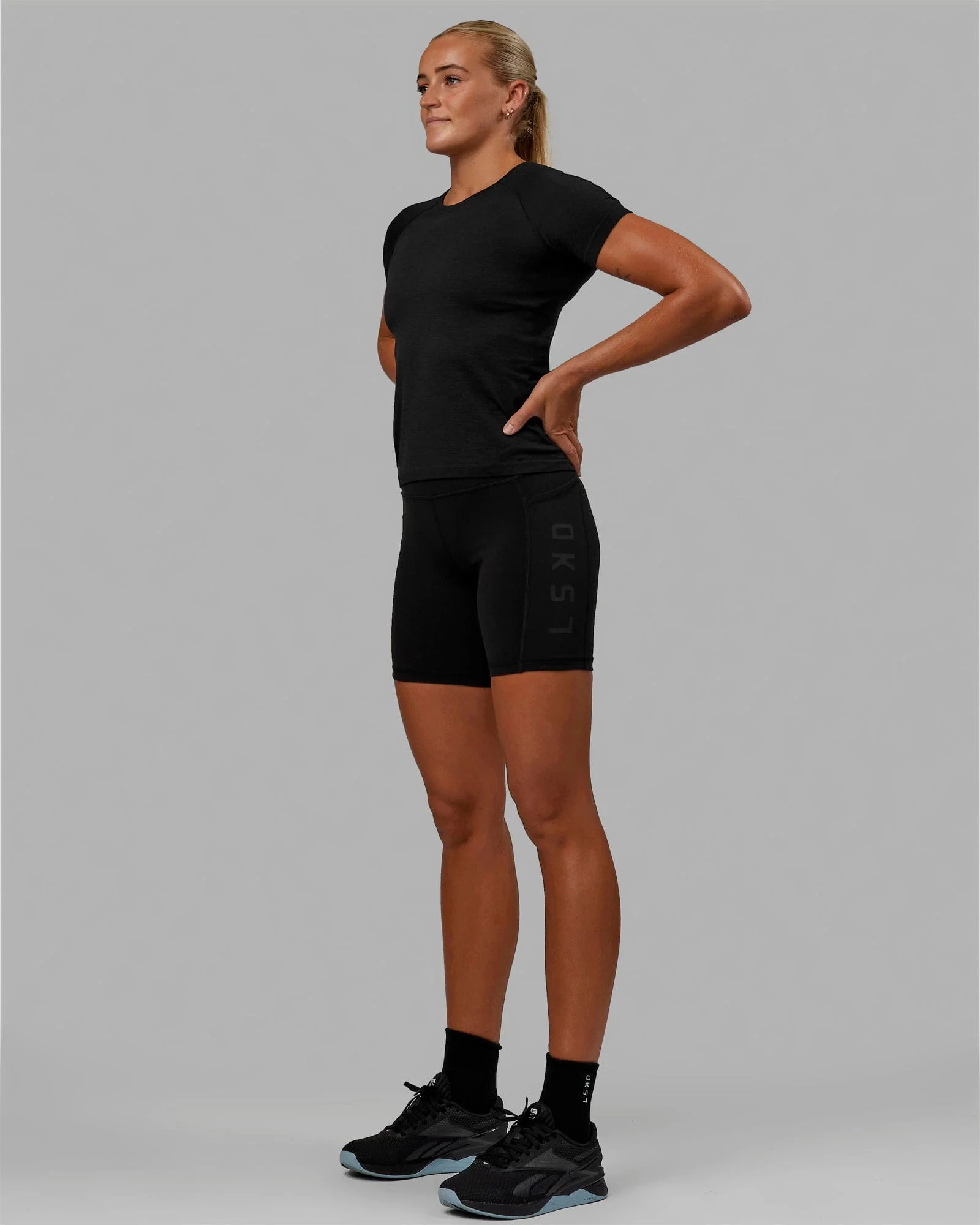 AeroFLX+ Seamless Tee - Black Marl