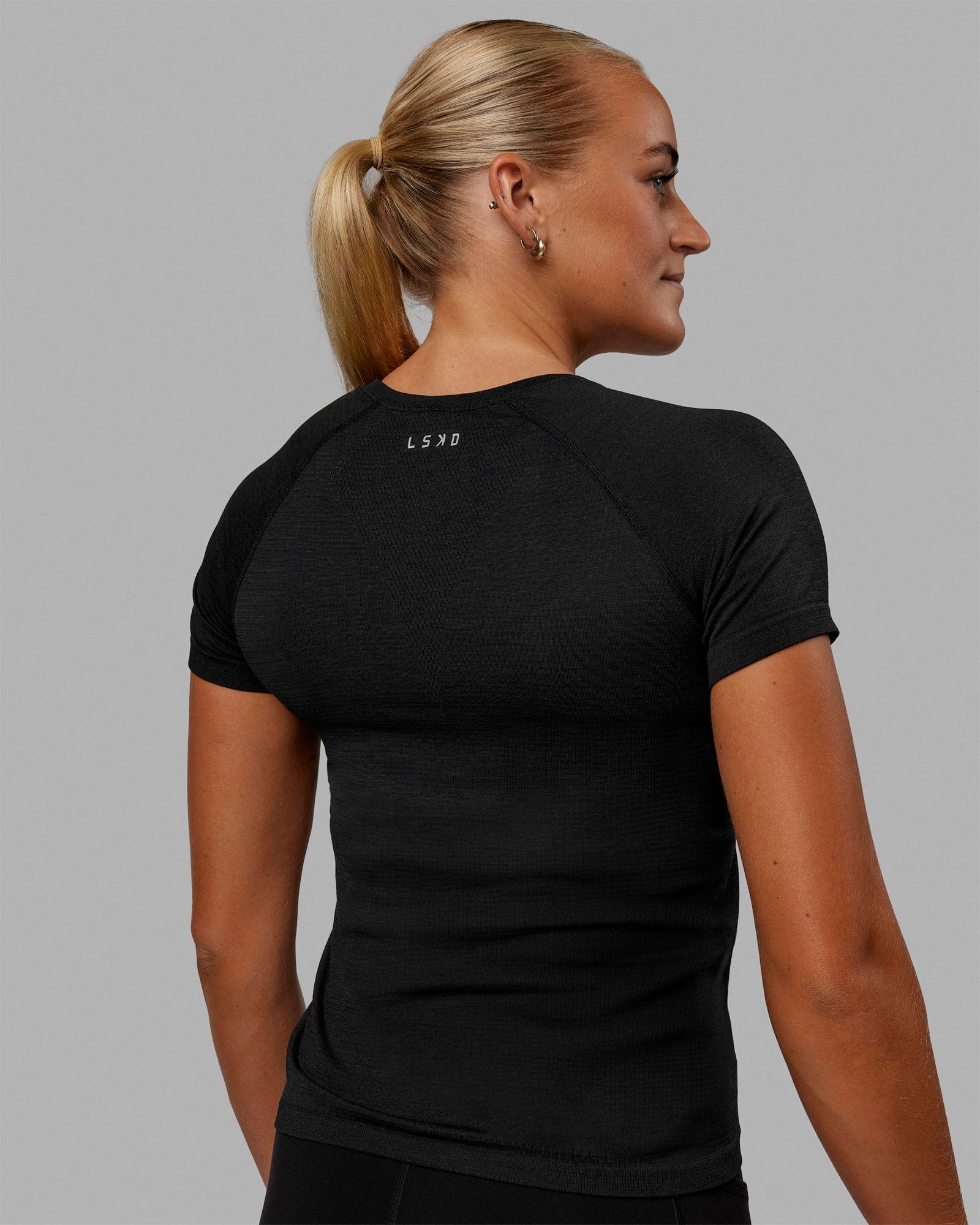 AeroFLX+ Seamless Tee - Black Marl
