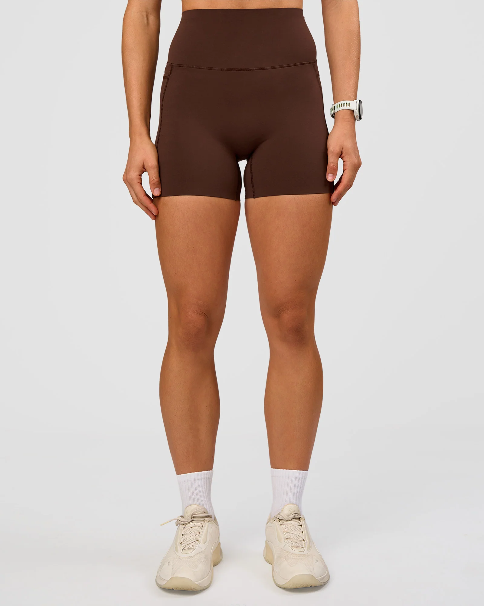 Elixir Ultra High-Rise 4" Short Pockets - Hot Chocolate