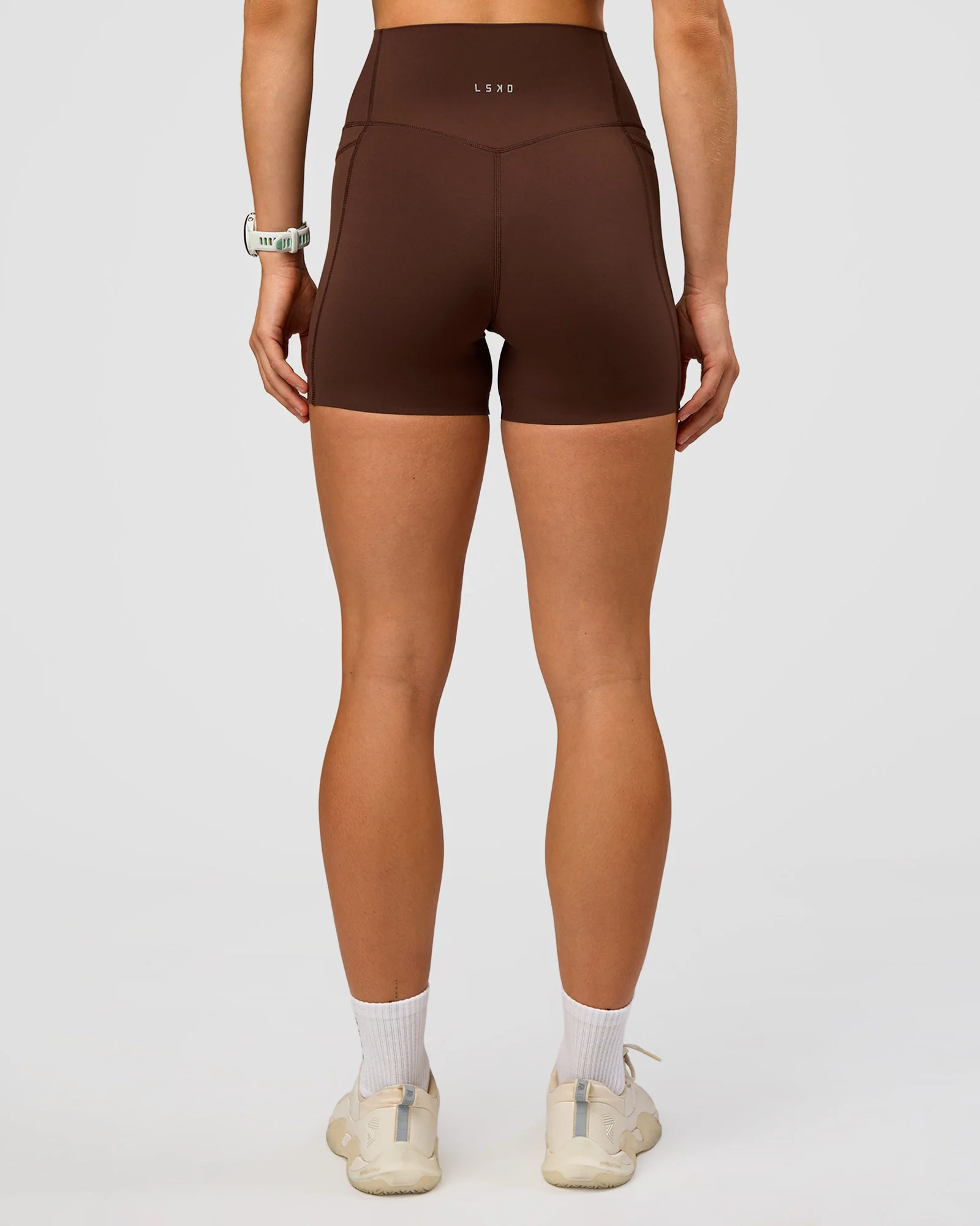 Elixir Ultra High-Rise 4" Short Pockets - Hot Chocolate