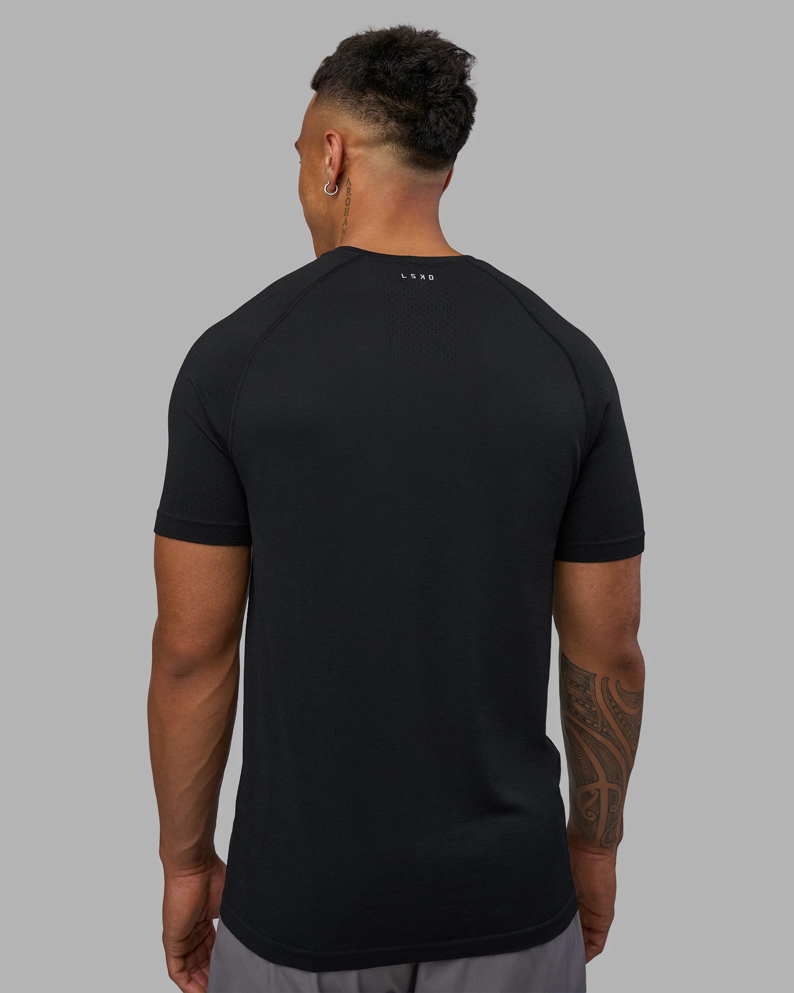 AeroFLX+ Seamless Tee - Black Marl