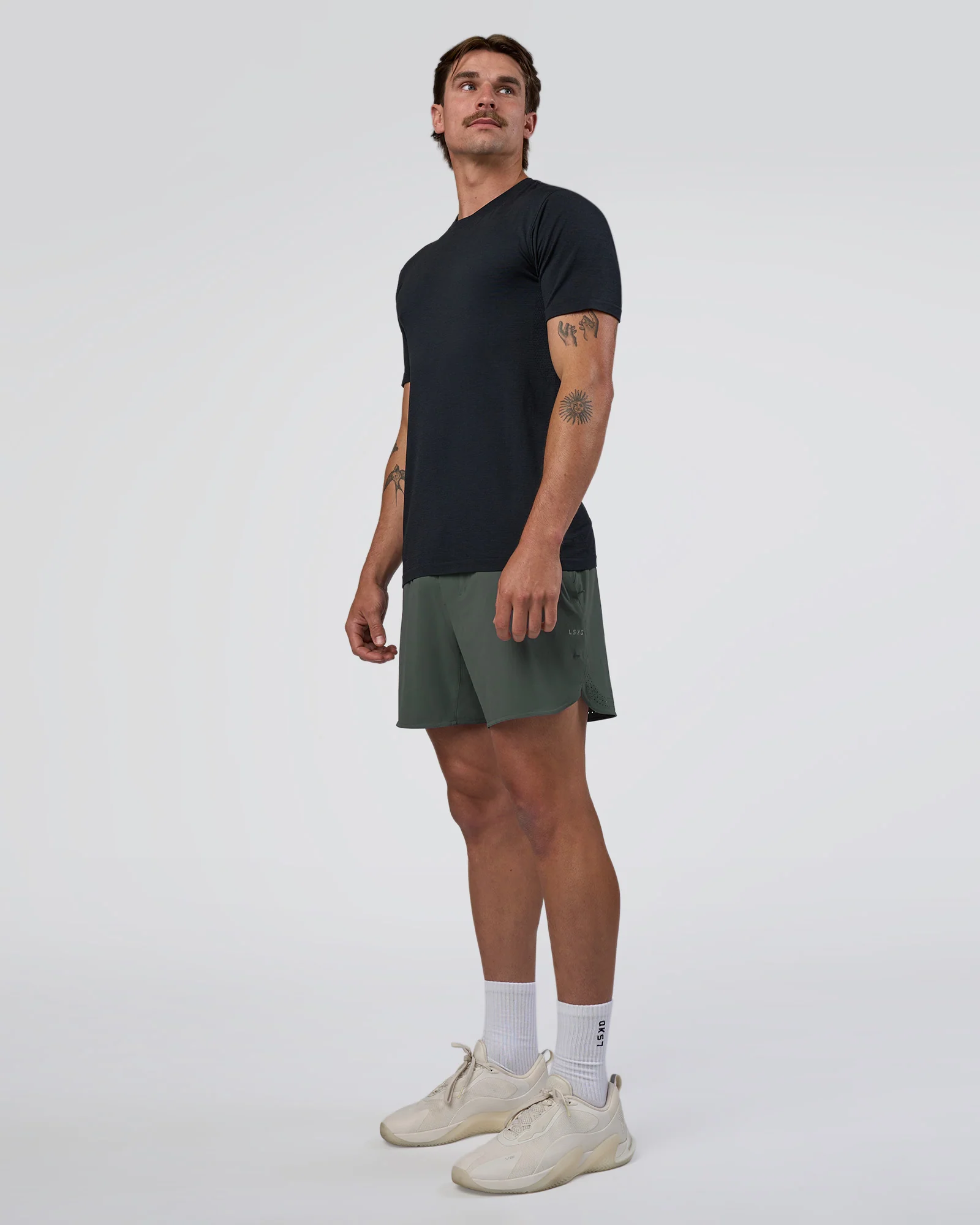3956-aeroflx-seamless-set-in-tee-black-marl-2.webp AeroFLX+ Seamless Set In Tee - Black Marl
