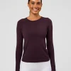 3964-aeroflx-seamless-long-sleeve-tee-midnight-plum-midnight-plum-1.webp AeroFLX+ Seamless Long Sleeve Tee - Midnight Plum/Midnight Plum