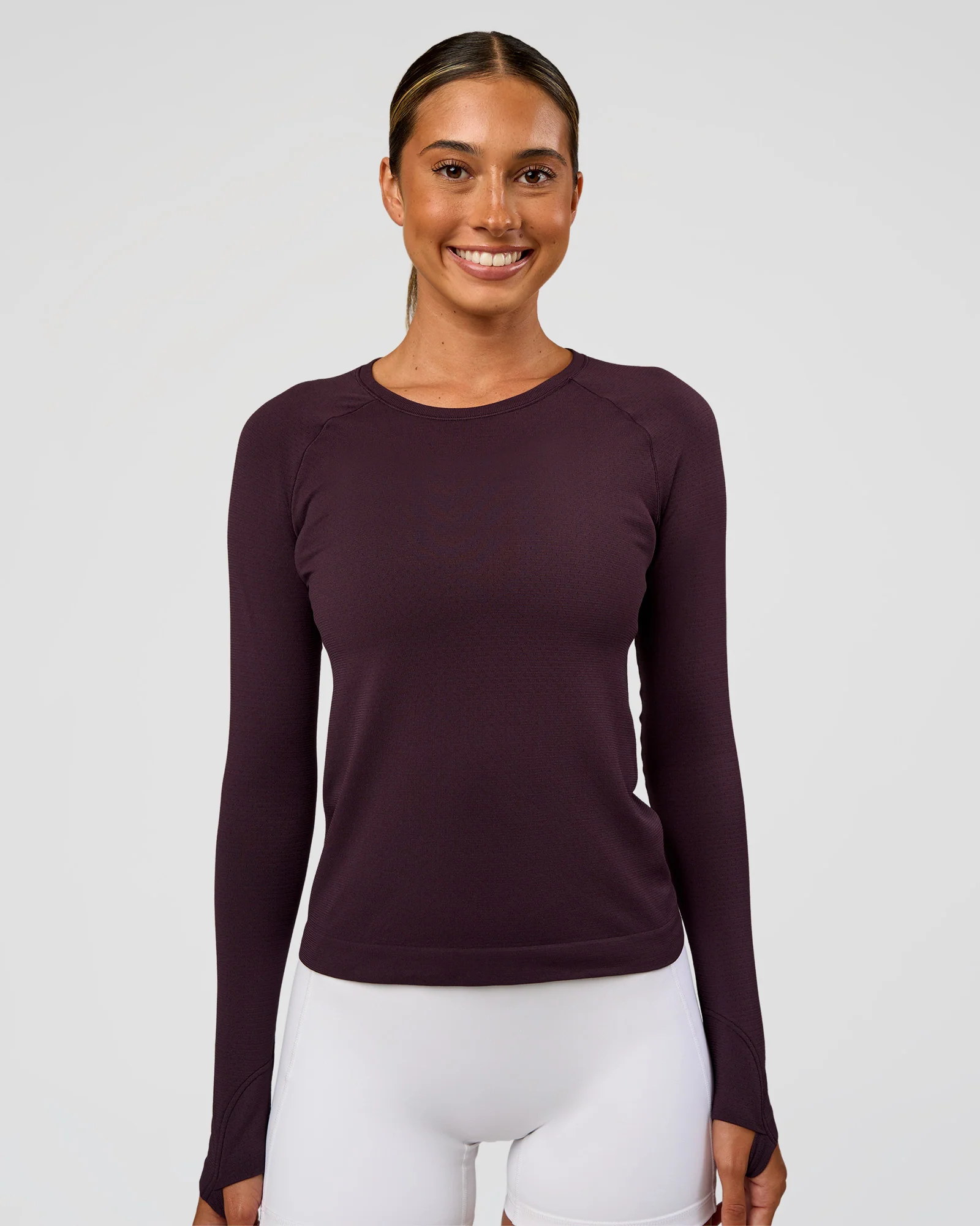 3964-aeroflx-seamless-long-sleeve-tee-midnight-plum-midnight-plum-1.webp AeroFLX+ Seamless Long Sleeve Tee - Midnight Plum/Midnight Plum