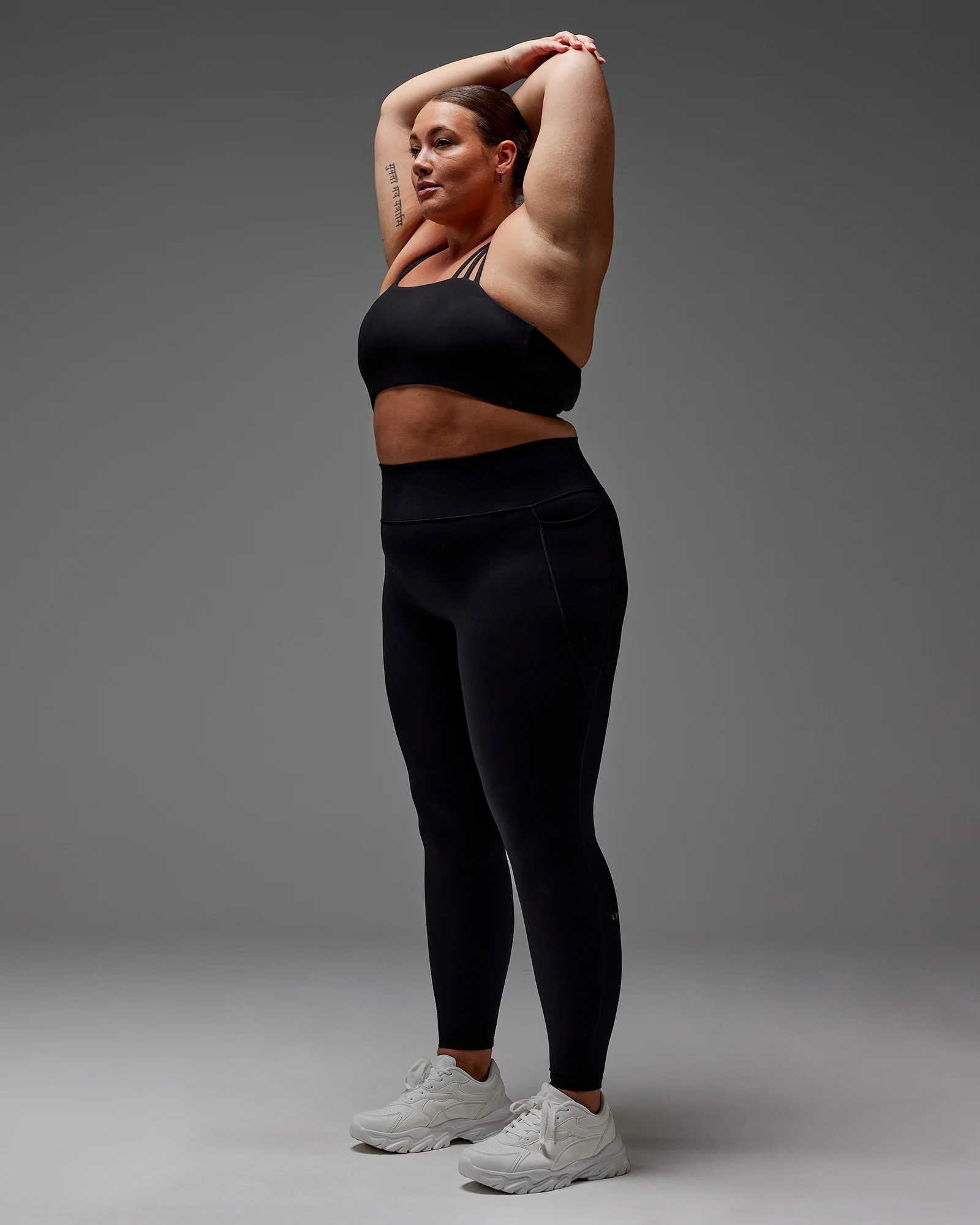 3989-fusion-ultra-high-rise-full-length-legging-pockets-black-35.webp Fusion Ultra High-Rise Full Length Legging Pockets - Black