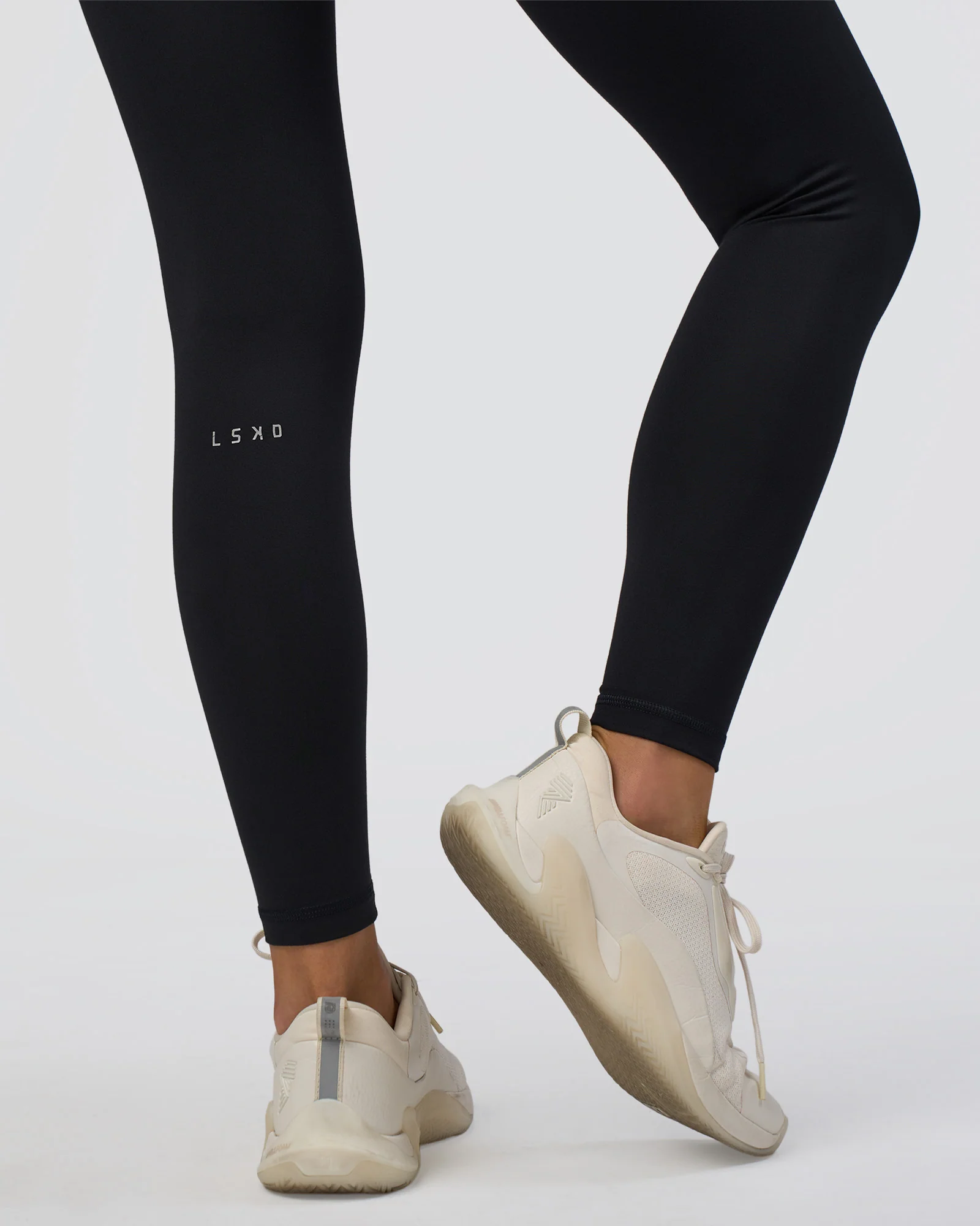 4007-fusion-ultra-high-rise-full-length-legging-black-8.webp Fusion Ultra High-Rise Full Length Legging - Black