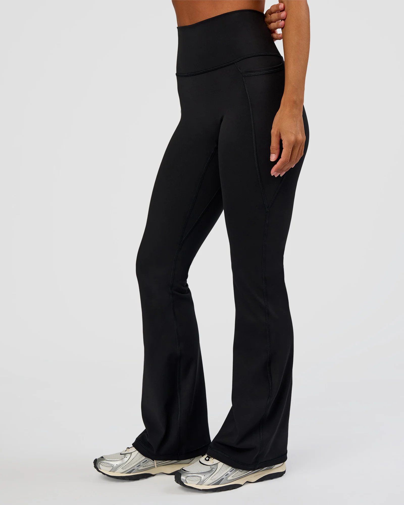 4016-fusion-ultra-high-rise-flared-petite-legging-pockets-black-2.webp Fusion Ultra High-Rise Flared Petite Legging Pockets - Black