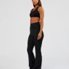 4016-fusion-ultra-high-rise-flared-petite-legging-pockets-black-7.webp Fusion Ultra High-Rise Flared Petite Legging Pockets - Black