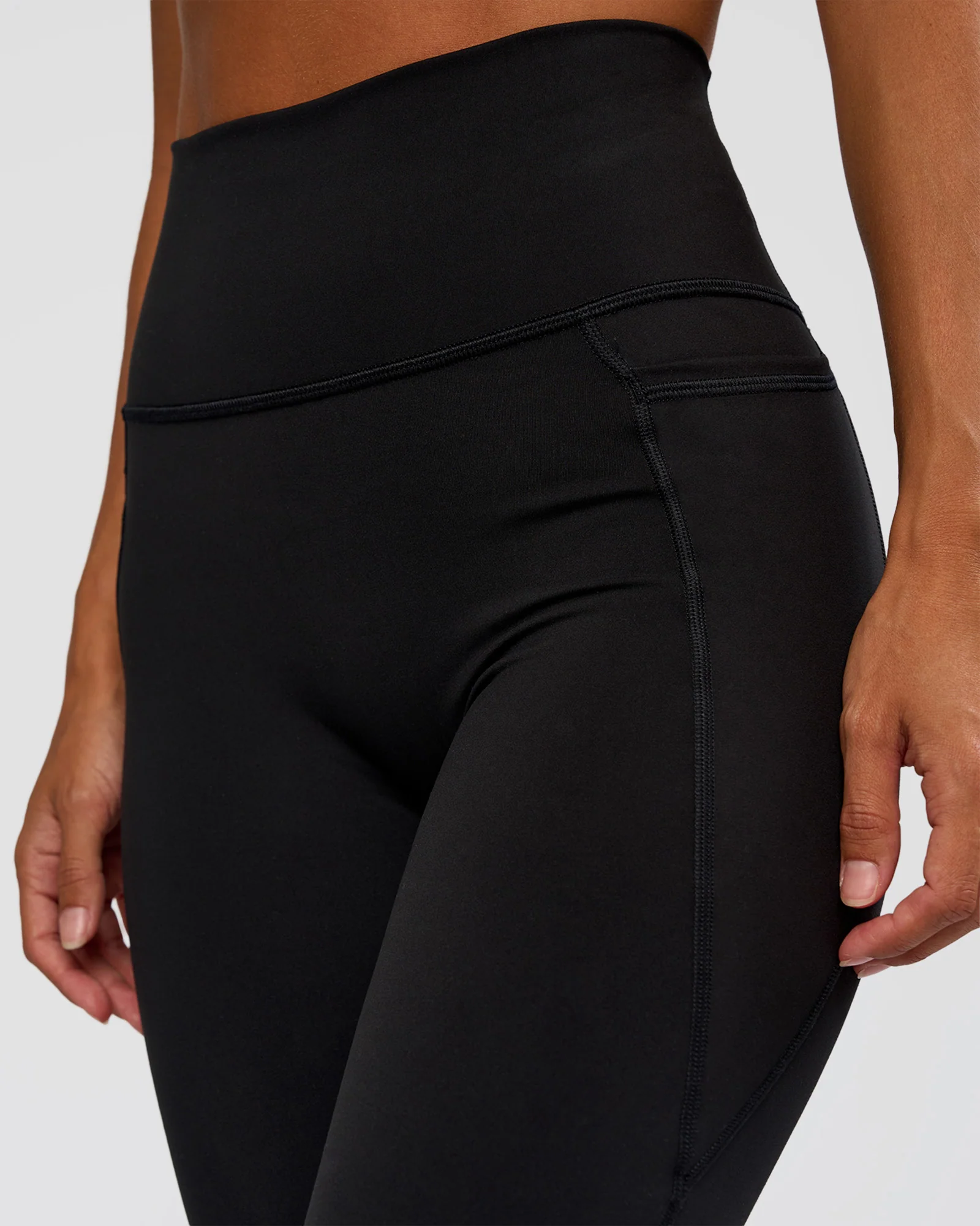 4016-fusion-ultra-high-rise-flared-petite-legging-pockets-black-8.webp Fusion Ultra High-Rise Flared Petite Legging Pockets - Black